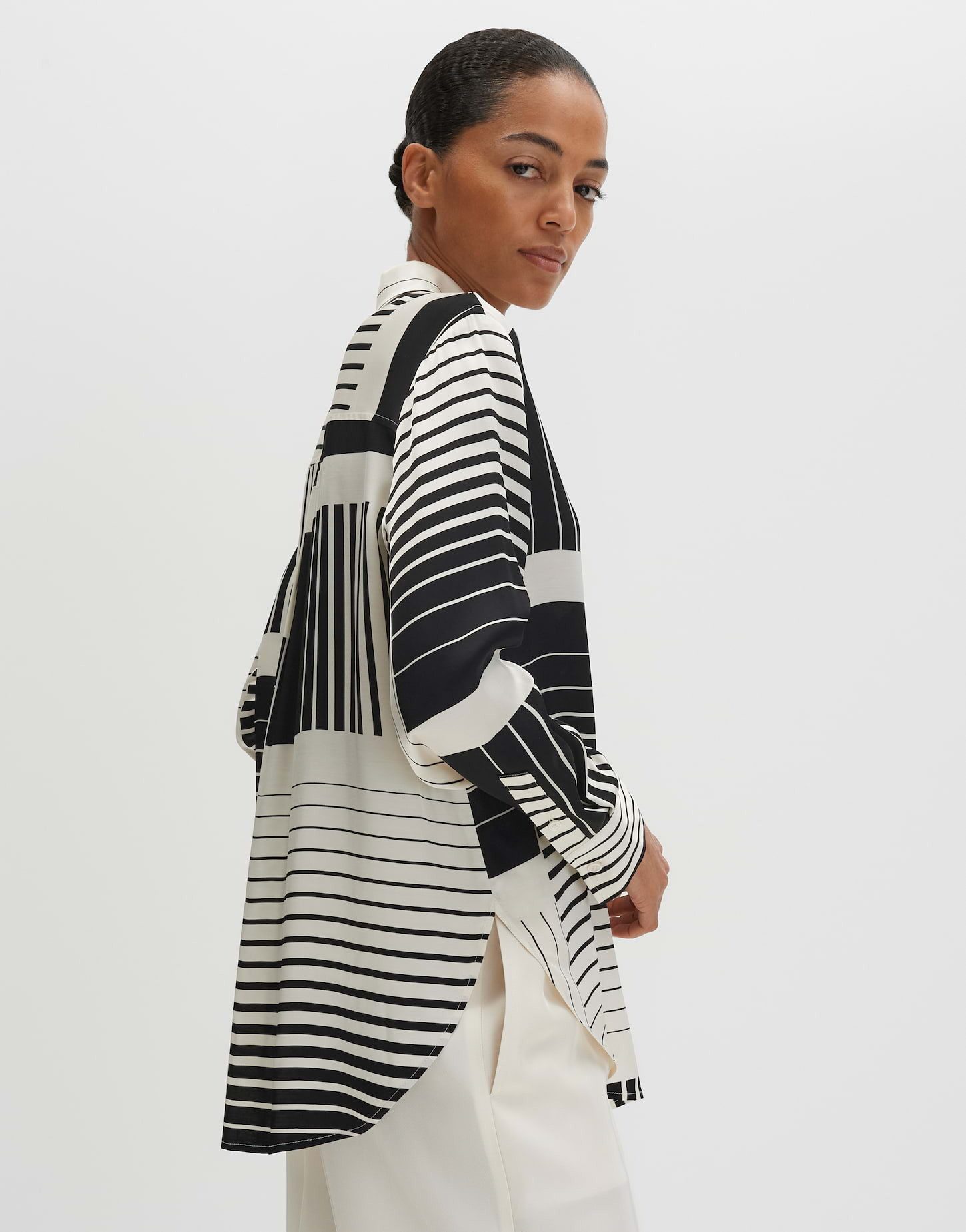 someday Langarmbluse ZANUARY Loose aus nachhaltigem Viskose Twill gerader Schnitt, dezente Twillstruktur, weich fließender Fall