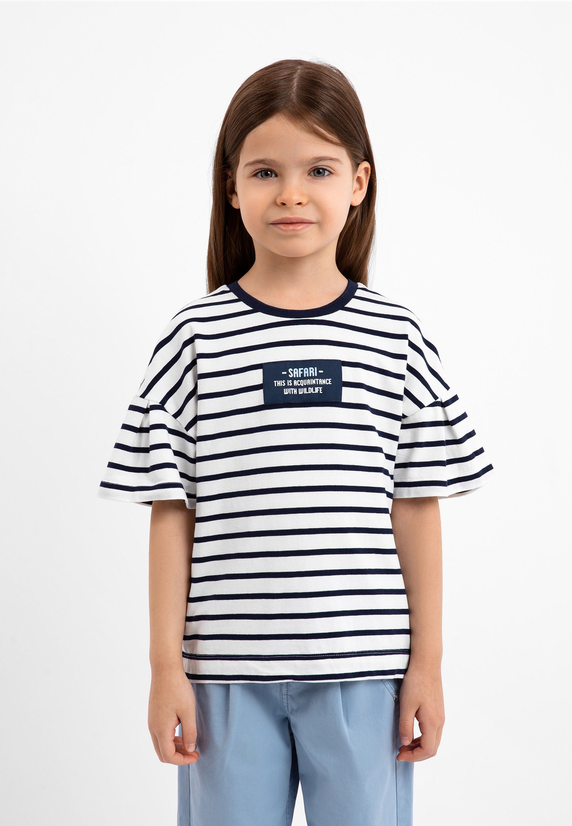 im tollen T-Shirt Streifen-Design Gulliver