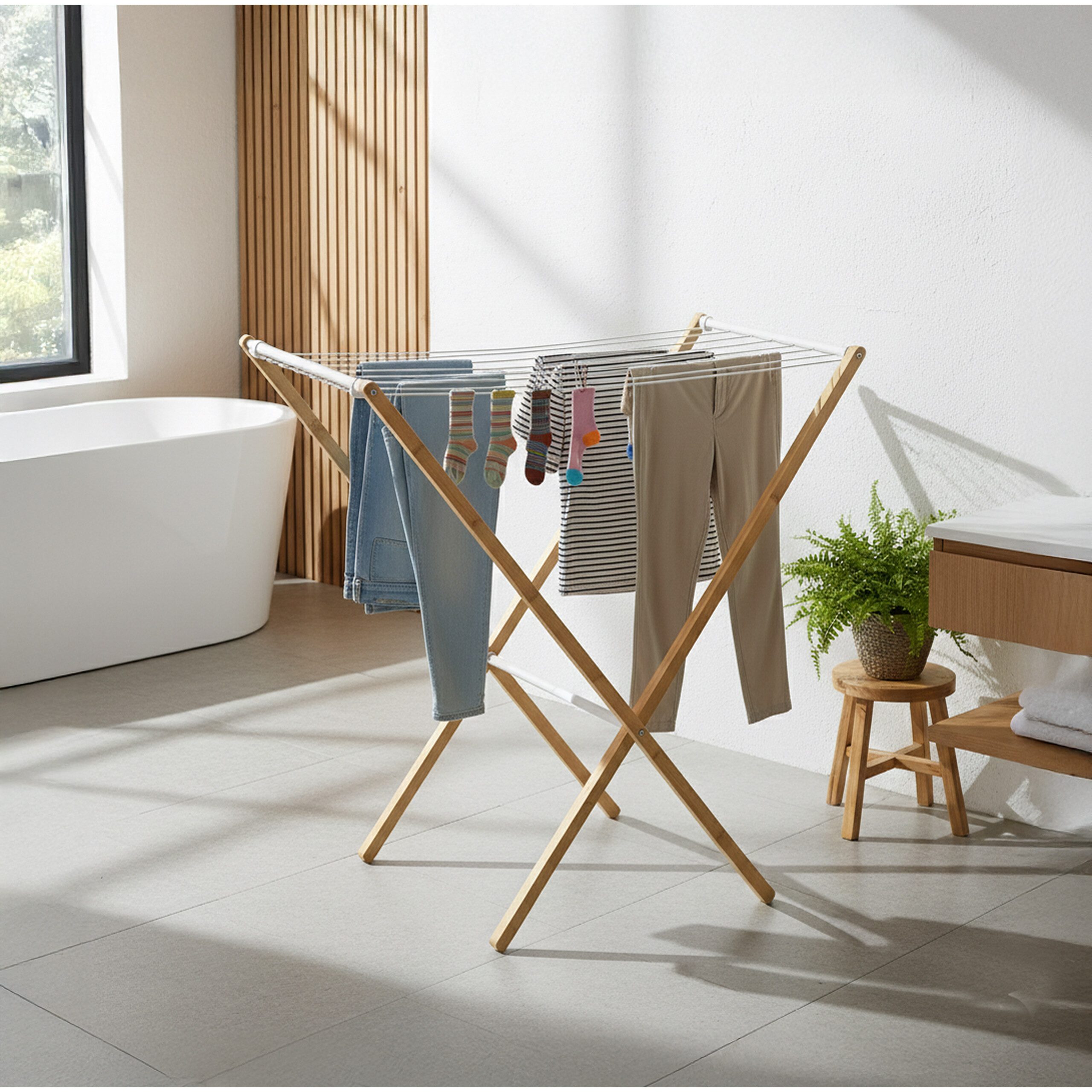 relaxdays Wäscheständer Klappbarer Wäscheständer, Holz / Weiß