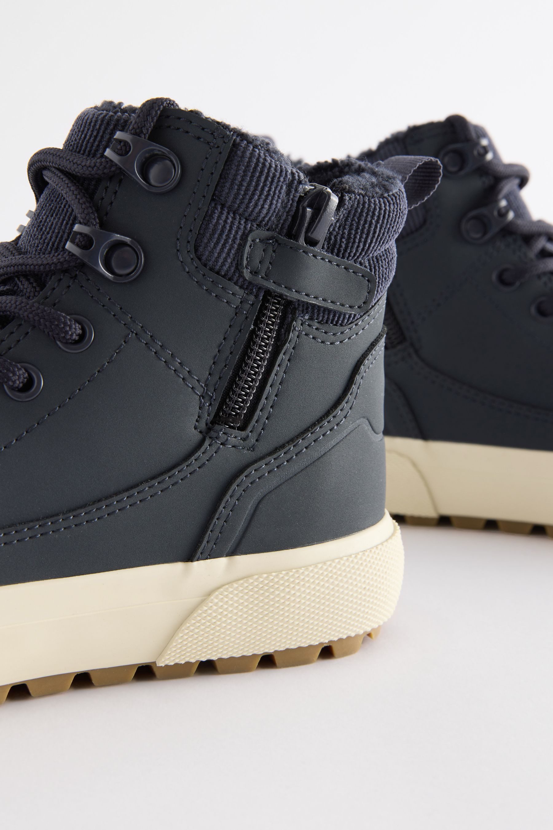 Next Warm gefütterte Hi-Top-Stiefel - weite Passform Stiefel (1-tlg)