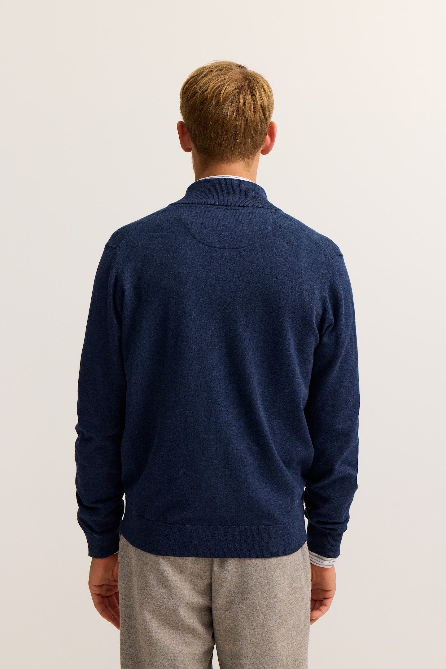 bugatti Strickjacke Regular Fit aus Baumwolle mit Stehkragen