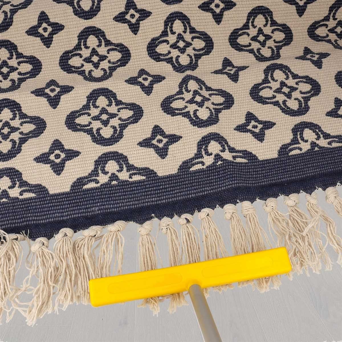 Lantelme Teppichkehrer Teppich Fransenkamm mit Aluminium Stiel 70cm für Teppichfransen, Teppich, Deutsche Herstellung, zum ausrichten der Fransen an Teppichen