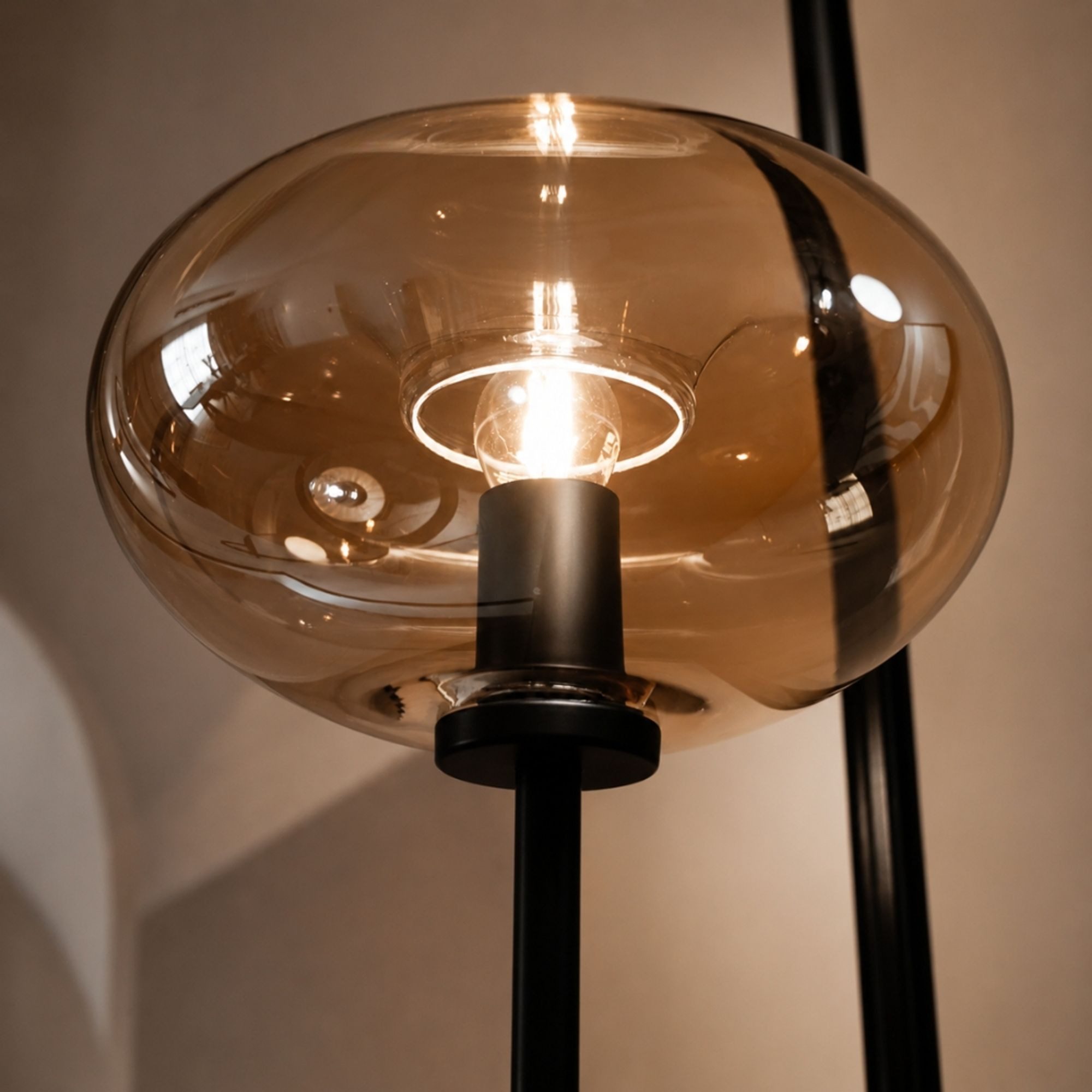 s.luce Stehlampe Cruet Travertin-Stein 180cm Rauch