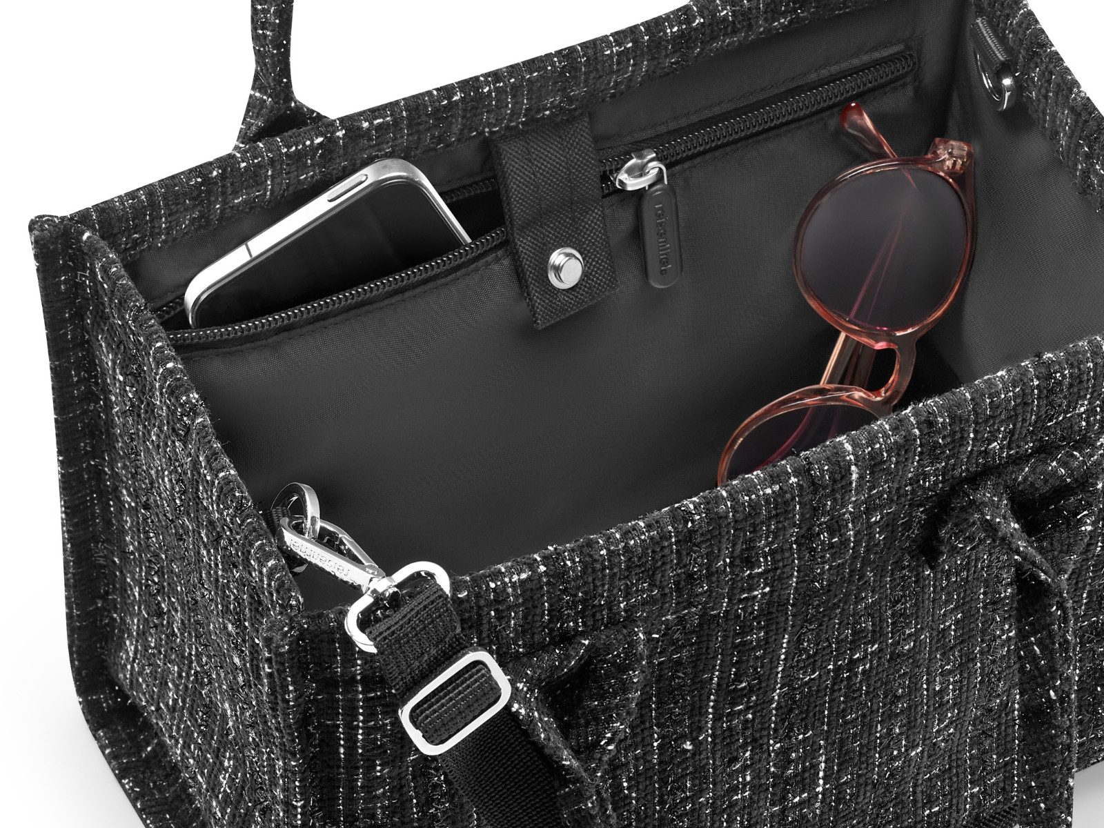 REISENTHEL® Umhängetasche daily shopper XS bouclé black – Bild 4 von 5