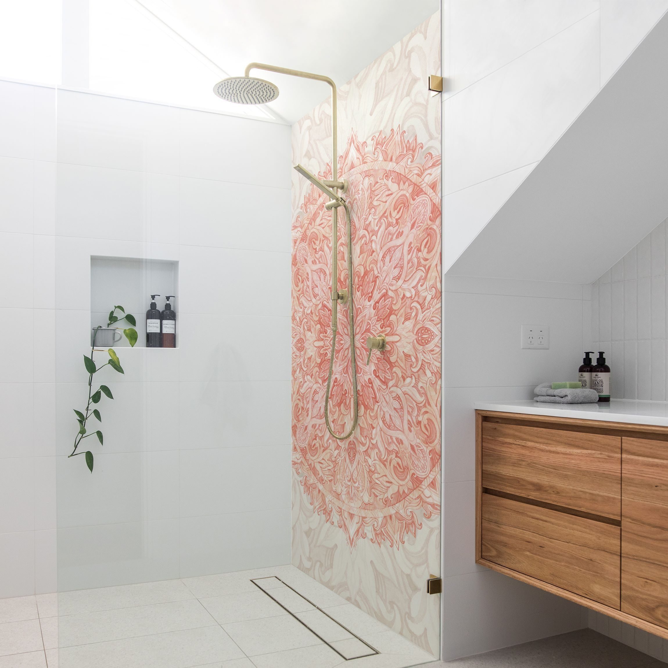 Bilderdepot24 Duschrückwand Mandala beige Duschrückwand ohne Bohren Dusche Aquarell, (1-tlg., 0,61 mm starke Folie selbstklebend Wandpaneele Dusche versch. Größen), fugenlose & wasserfeste Motiv Rückwand Wandverkleidung für Duschkabine