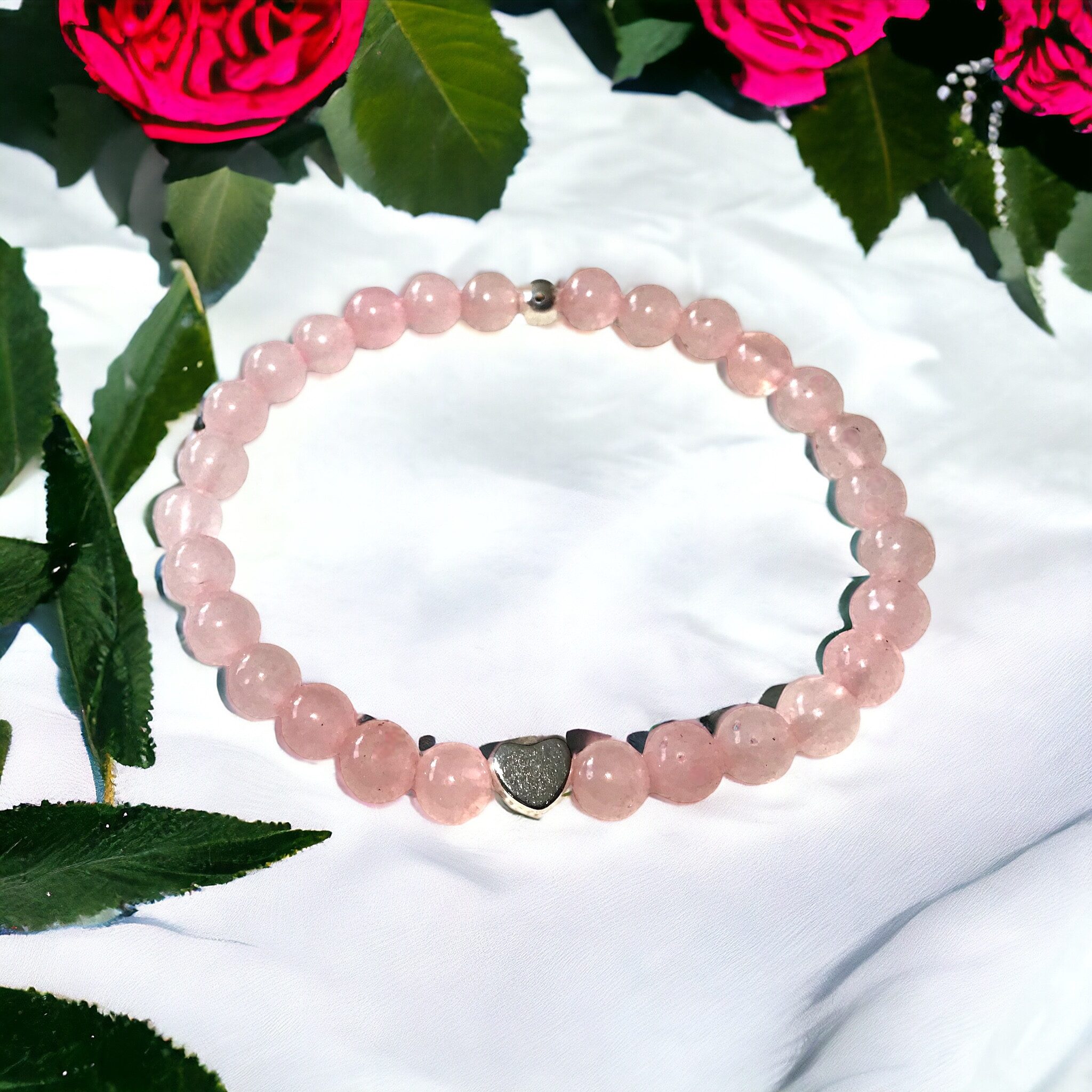 Steinfixx® Perlenarmband Echtes Rosenquarz Perlenarmband mit 925 Silberperle (aus Liebe zur Natur, mit versilbertem Herzchen), Handarbeit aus Bayern
