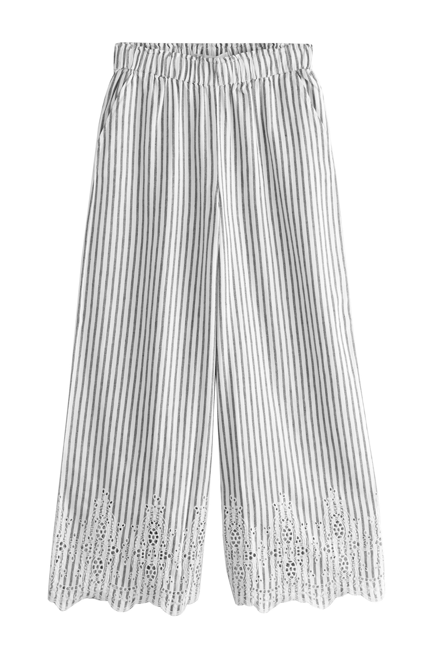 Palazzohose Gestreifte Hose mit Lochstickerei und weitem Bein