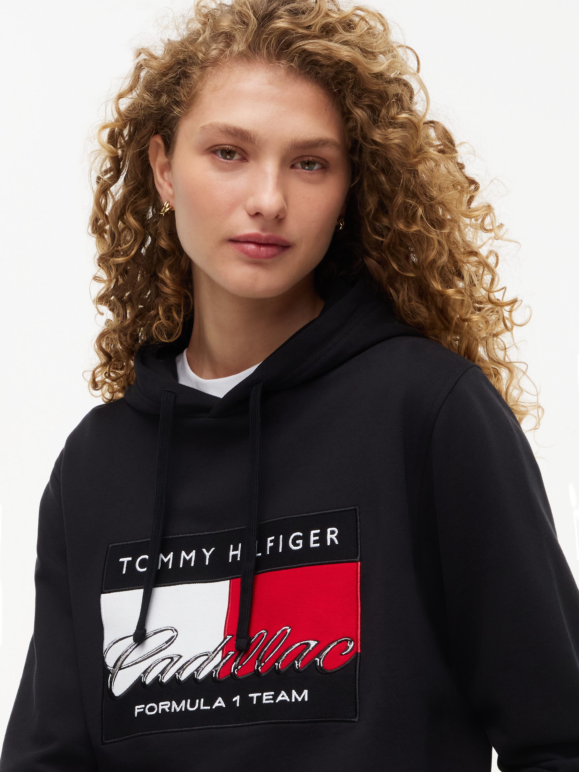 Tommy Hilfiger Hoodie TH x Cadillac Formula 1® Team GRAPHIC FLAG Baumwoll-Qualität, Unisex