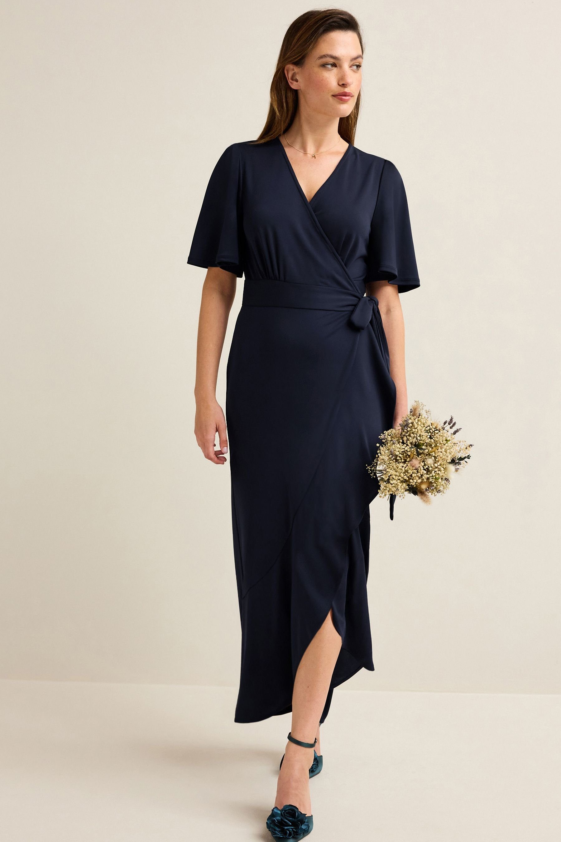 Next Wickelkleid Brautjungfern-Maxikleid mit Wickeldesign (1-tlg)