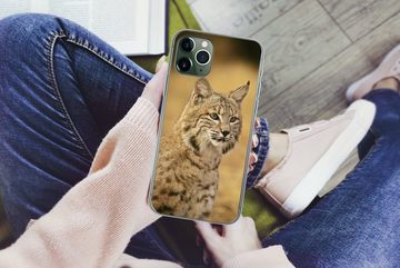 MuchoWow Handyhülle Luchs - Braun - Gras, Handyhülle Apple iPhone 11 Pro Max, Smartphone-Bumper, Print, Handy