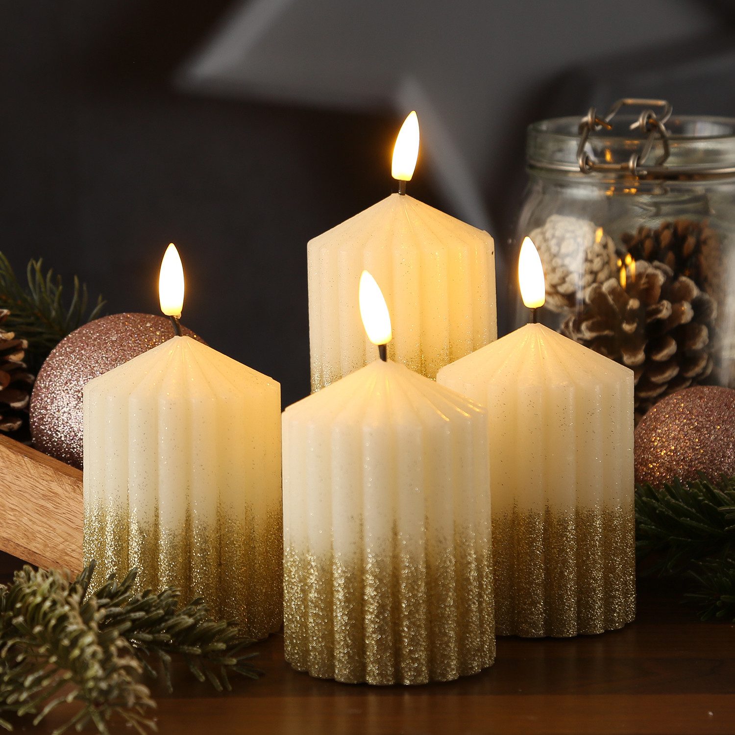 MARELIDA LED-Kerze Liv Echtwachs gerillt mit Rillen 7x10cm weiß gold Weihnachten 4Stück (4-tlg)