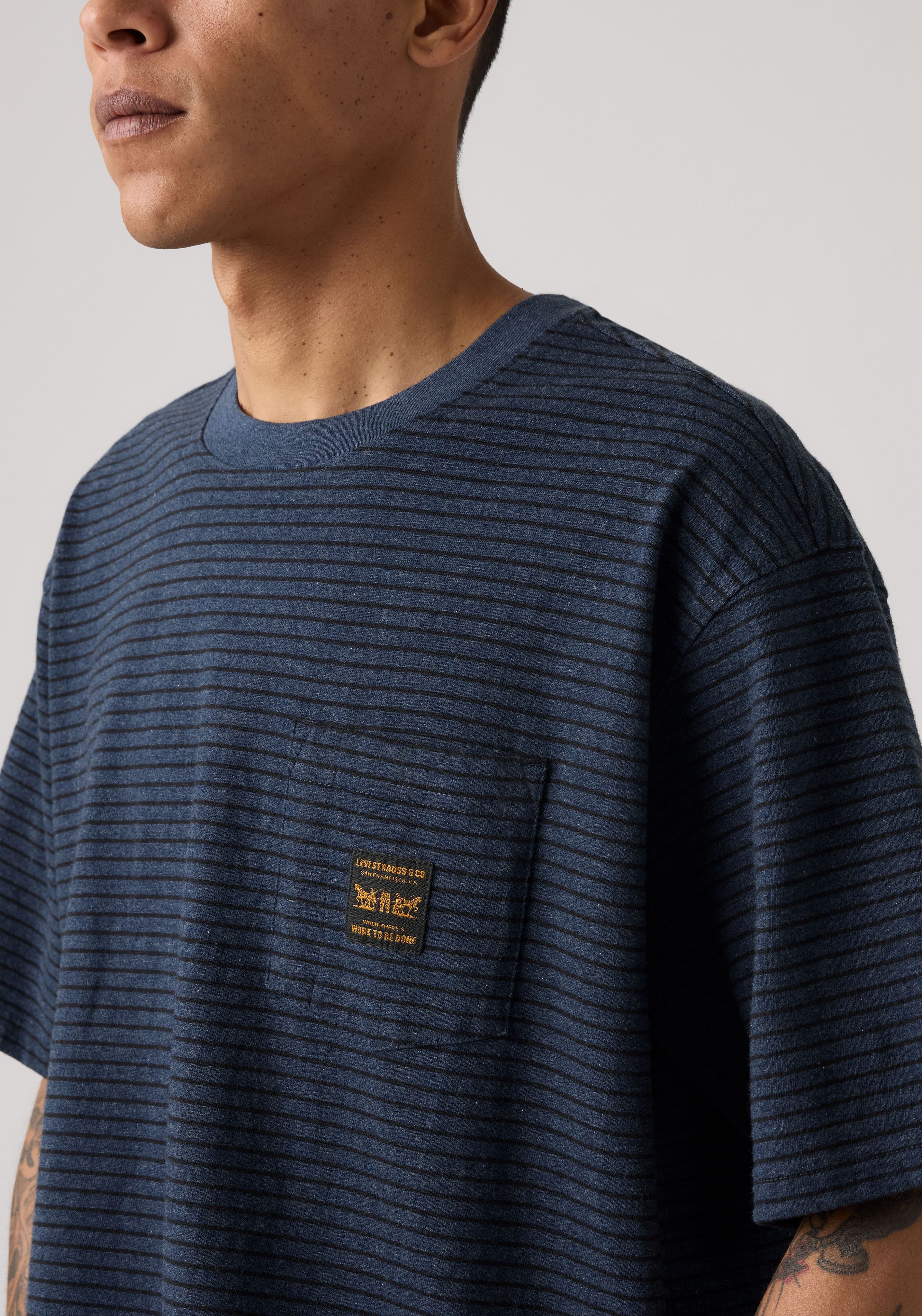 Levi's® T-Shirt SS WORKWEAR PKT TEE mit Brusttasche – Bild 4 von 5