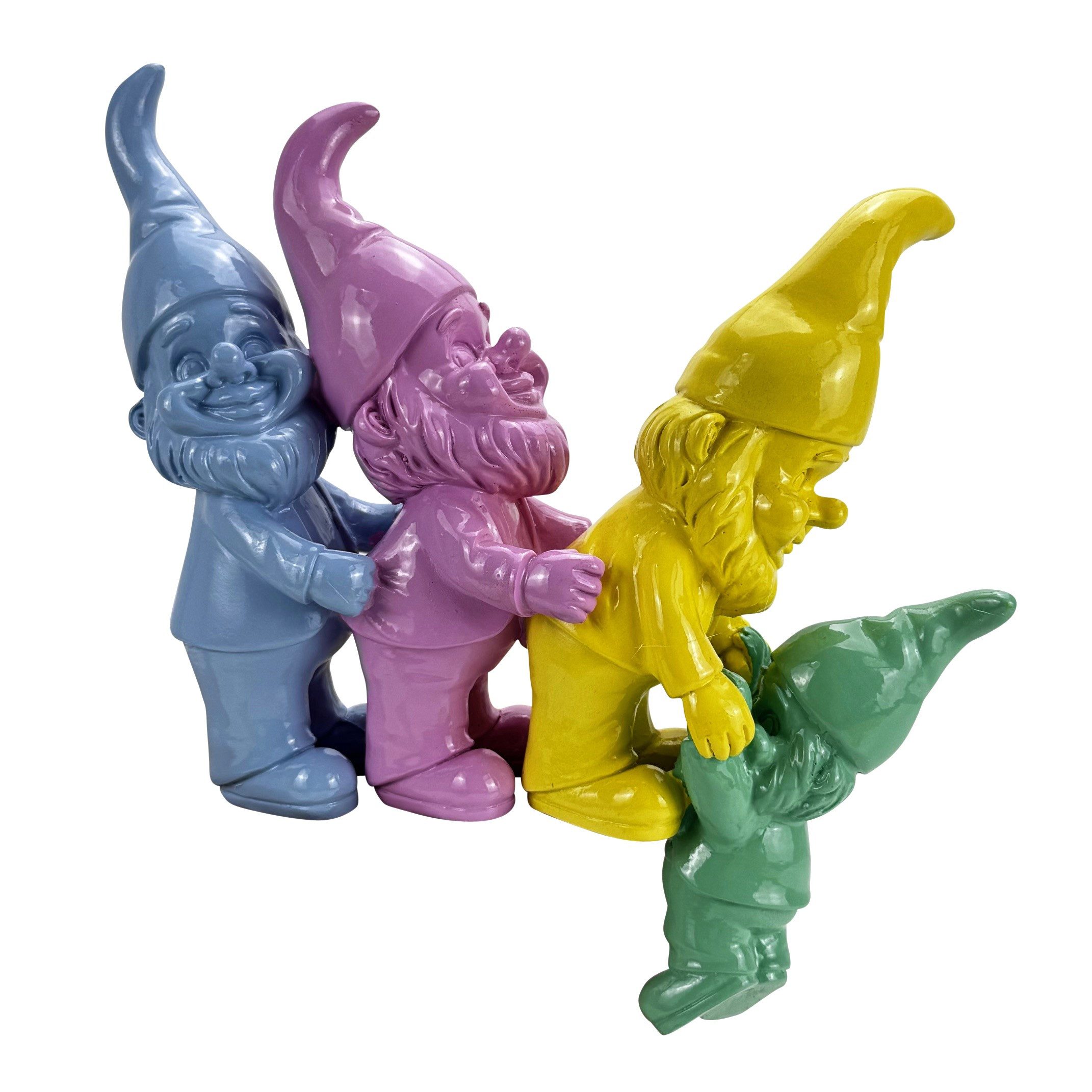 Online-Fuchs Gartenfigur süße Gartenzwerge, Wichtel als Kantenhocker für außen - Deko Figuren, (Kantenhocker, Polonaise), speziell am Rand für Steine, Tisch oder Blumentöpfe - 24 cm groß