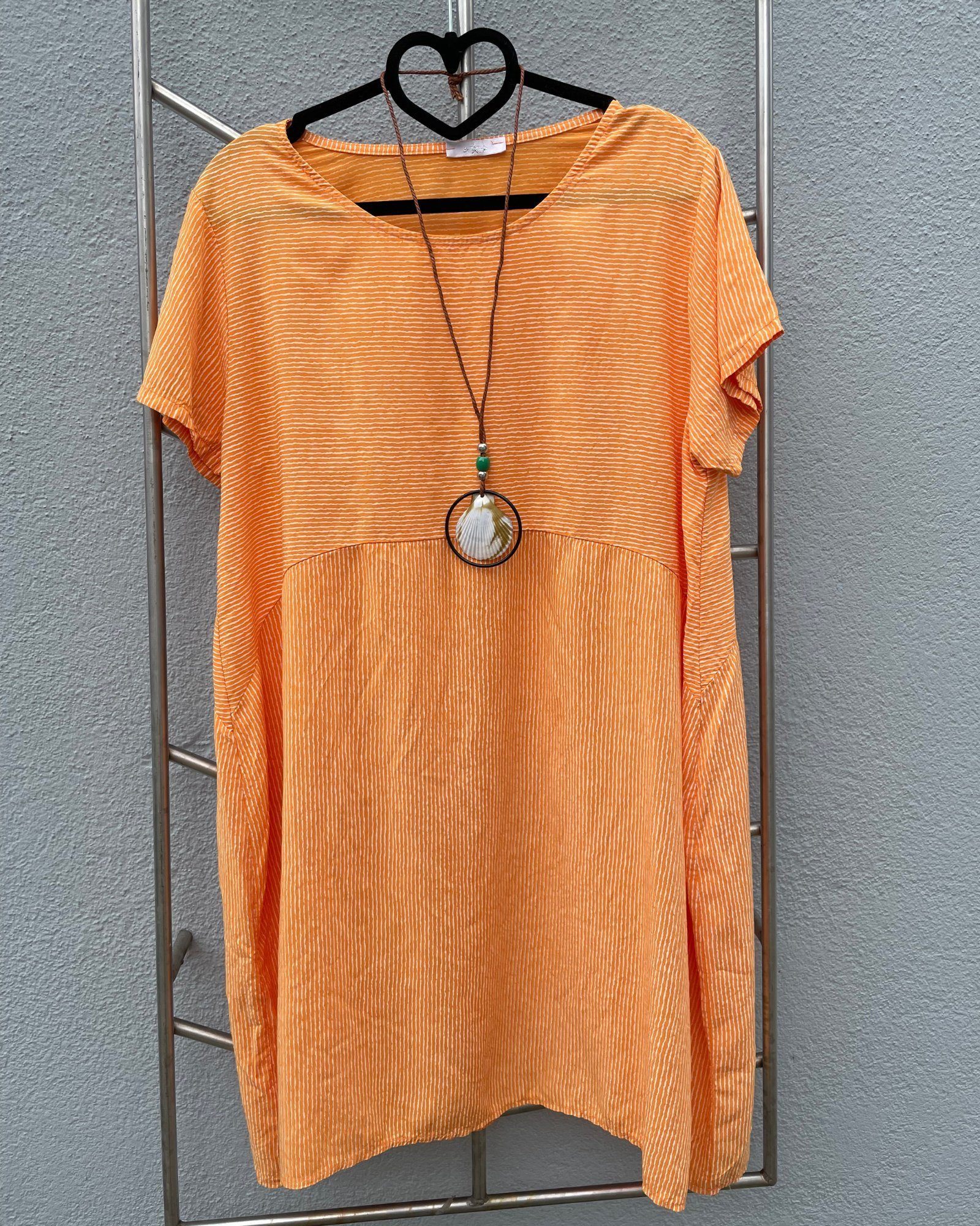 ITALY VIBES Shirtkleid - weites Midikleid SANDRA - kurzarm Kleid mit gratis Kette - ONE SIZE passt hier Gr. S - XXL orange/weiß