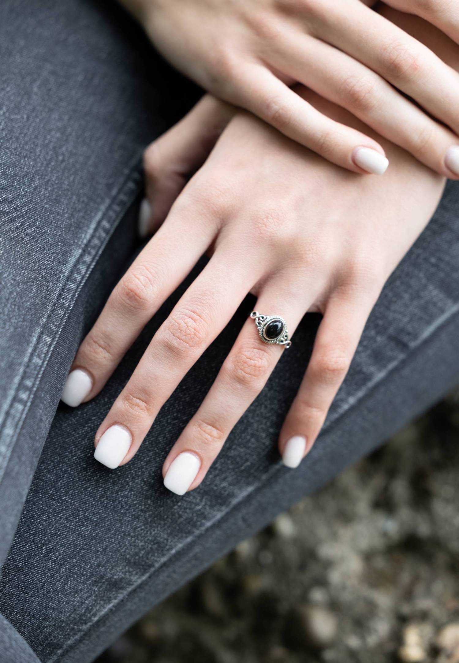 mantraroma Silberring BAGHIMI oval aus 925 Silber mit Onyx (Ring mit Schmuckbeutel), Damenring aus 925er Silber