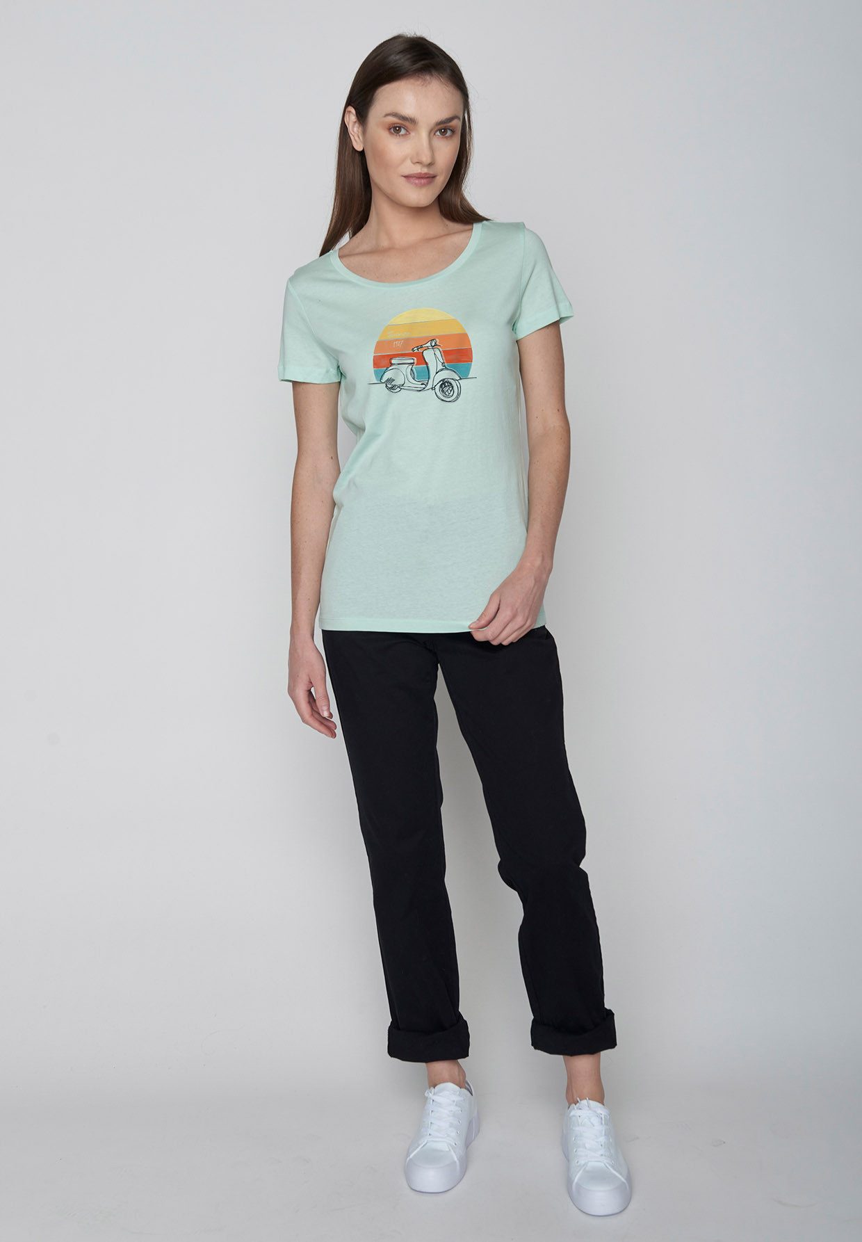 GreenBomb T-Shirt Loves Lifestyle Scooter Motiv Lifestyle (1-tlg., 1) figurbetont, leicht tailliert, klassische Kurzärmel