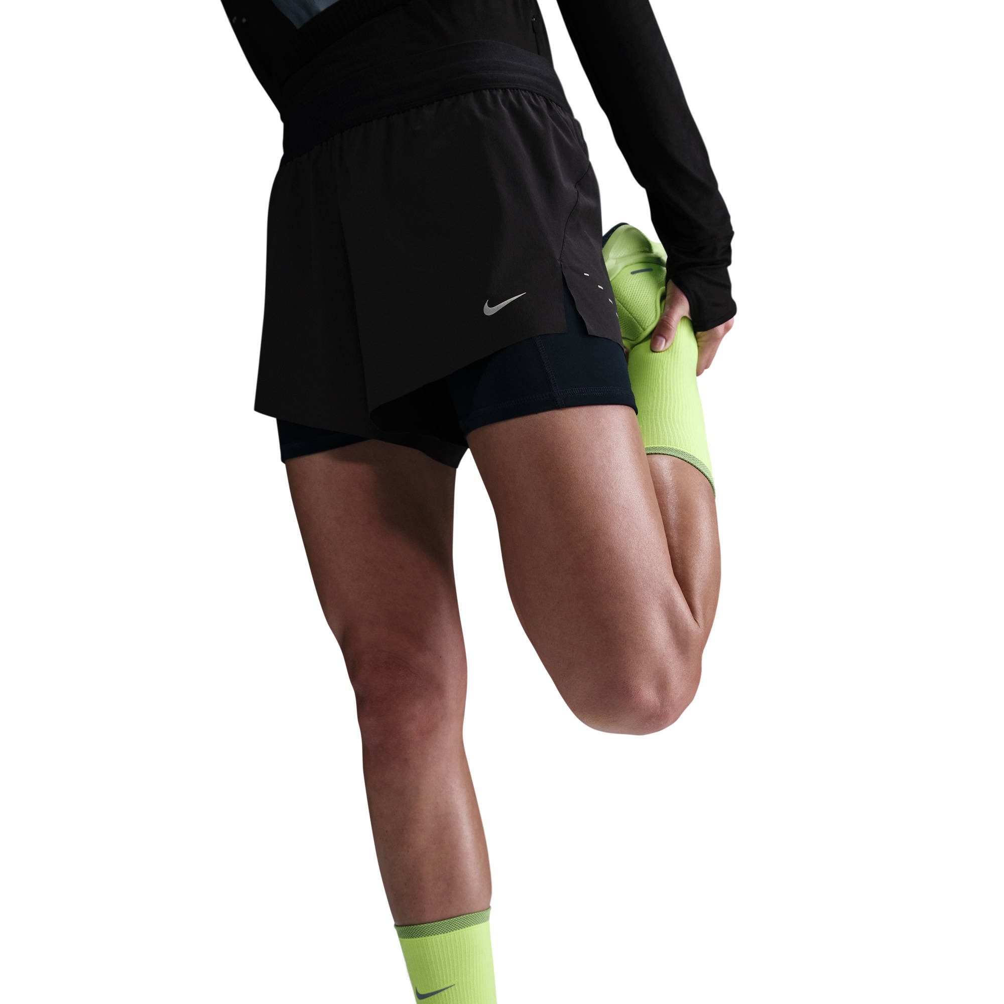 Nike Laufshorts Nike Swift Women's Dri-FIT Mid-Rise 2-in-1 Running Shorts 2-in-1-Design, mit Reißverschlusstasche hinten am Bund