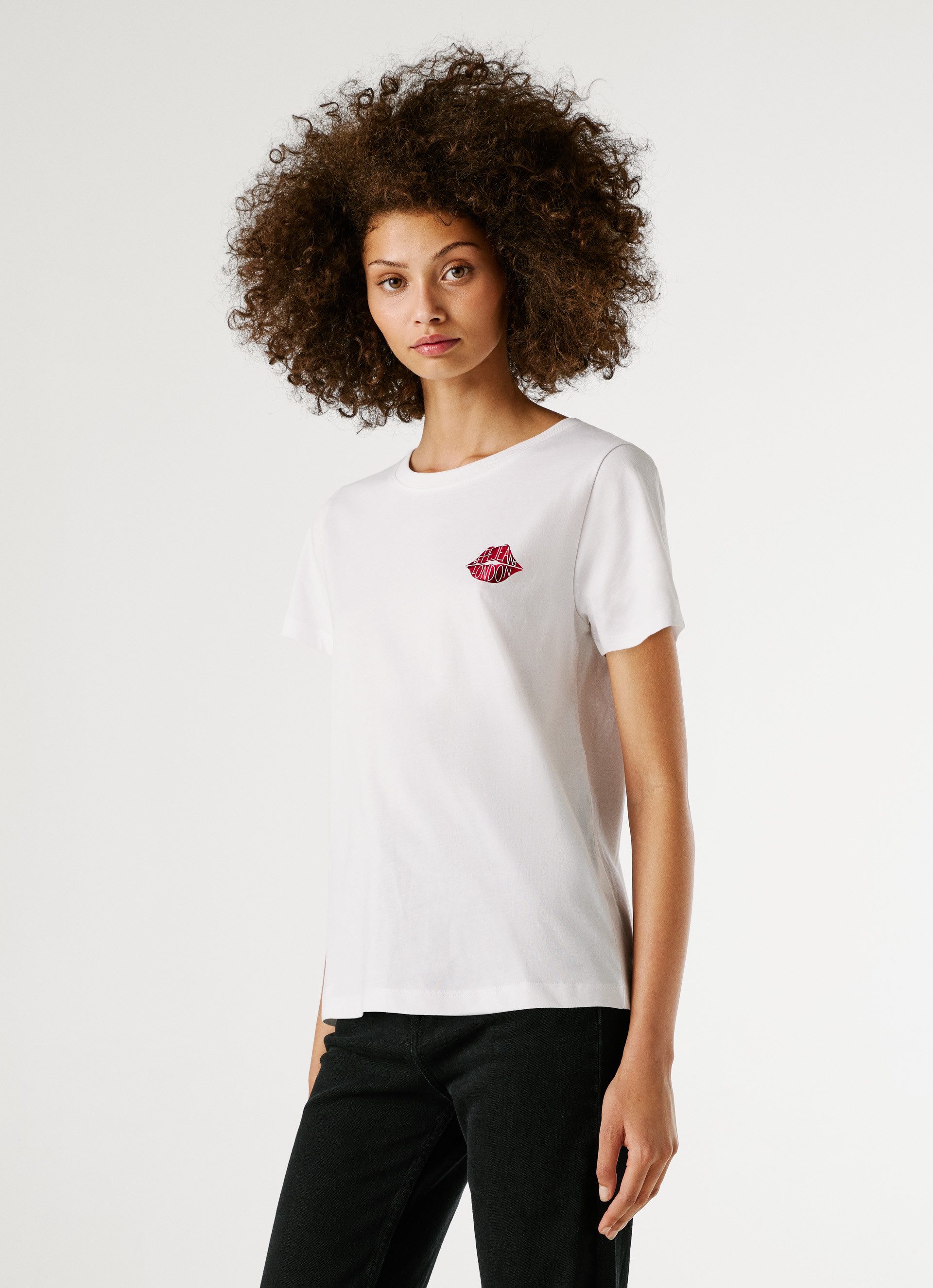 Pepe Jeans T-Shirt BRULE mit Runhals, kleiner Print auf der Brust