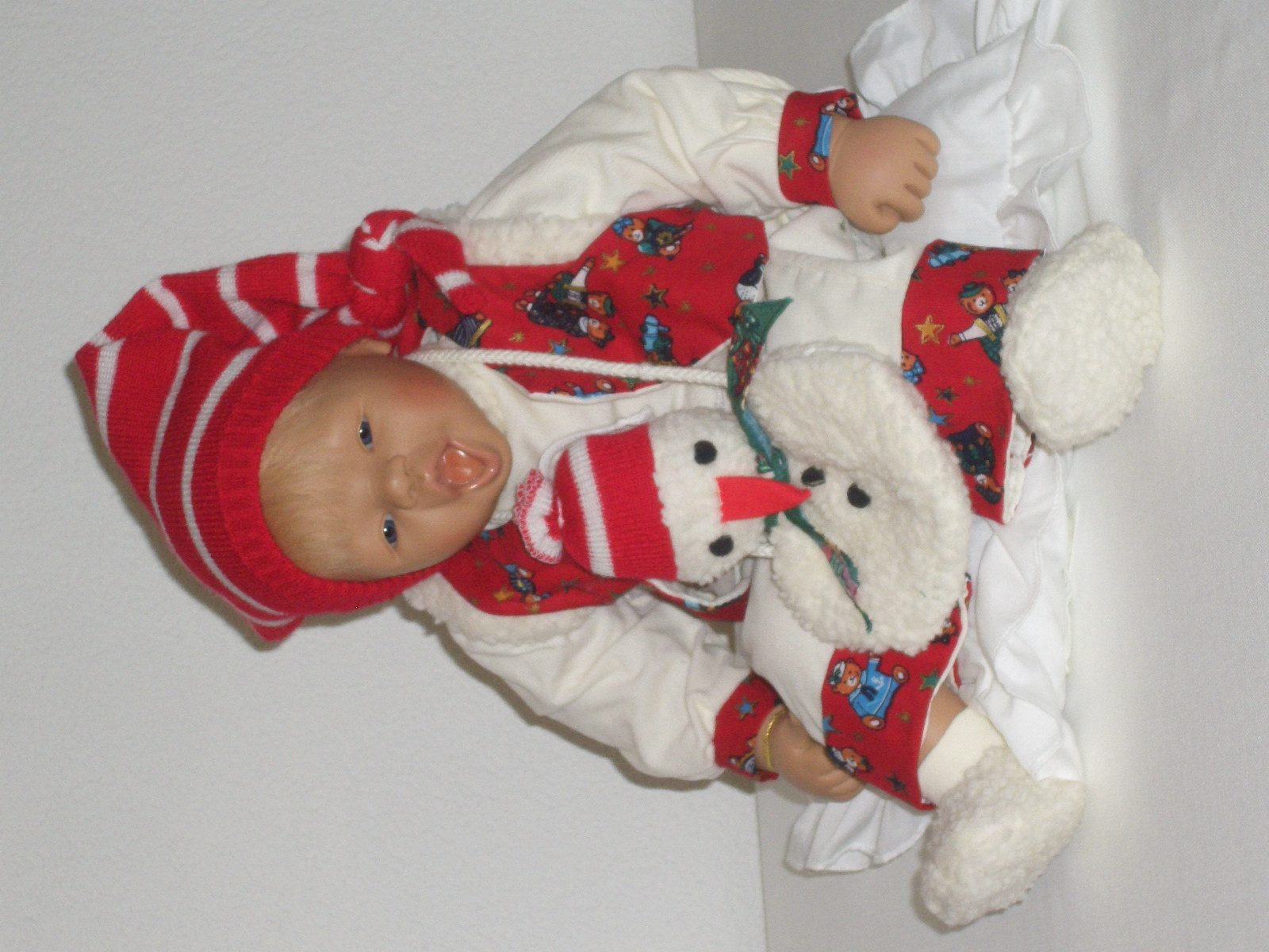 CMTPUPPENGALERIE Babypuppe Weihnachtswichtel Gähnerle von E. Leman, 55 cm (1-tlg)