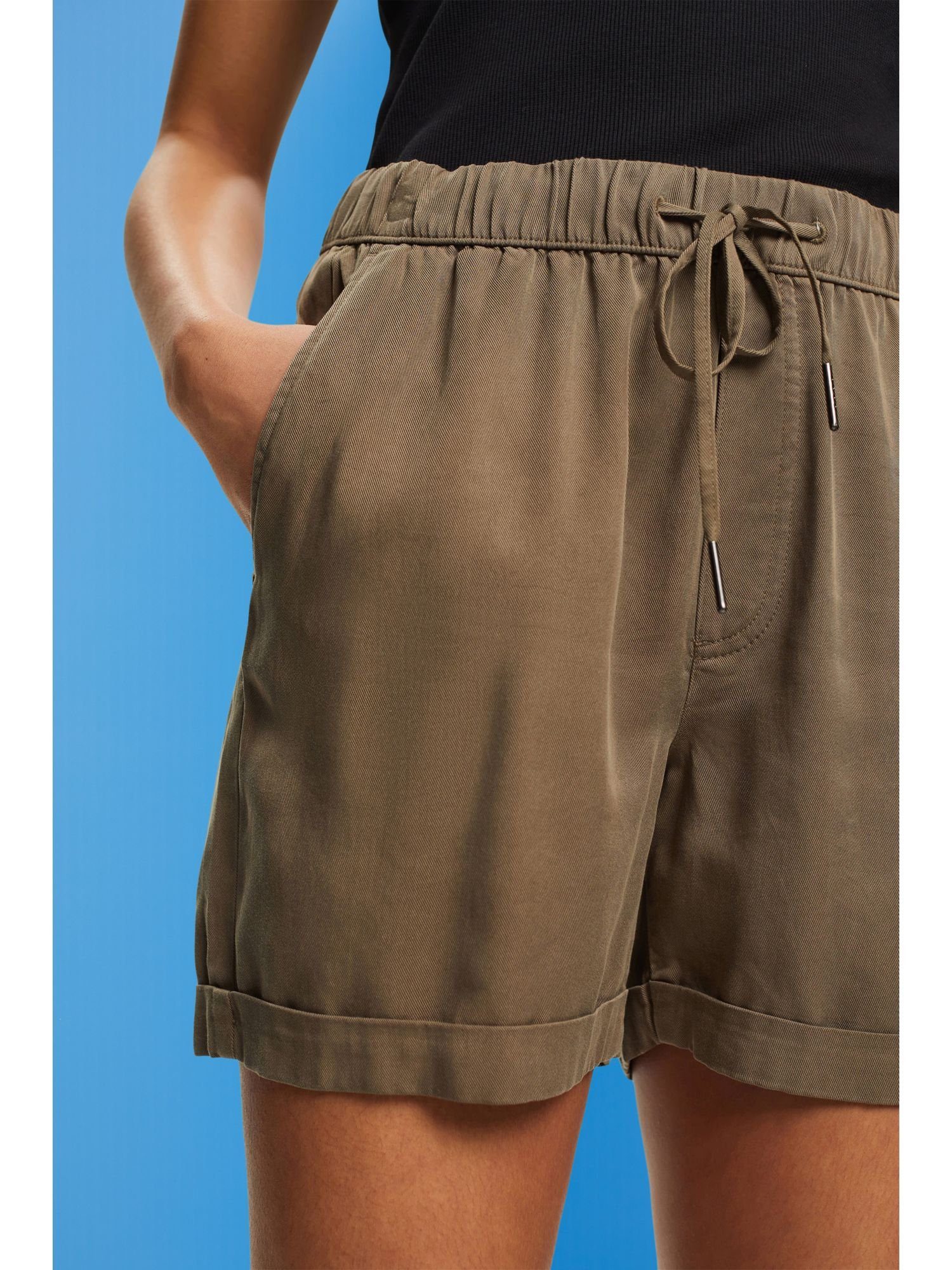 Shorts GREEN (1-tlg) Bindegürtel Shorts by Esprit mit edc aus TENCEL™ KHAKI