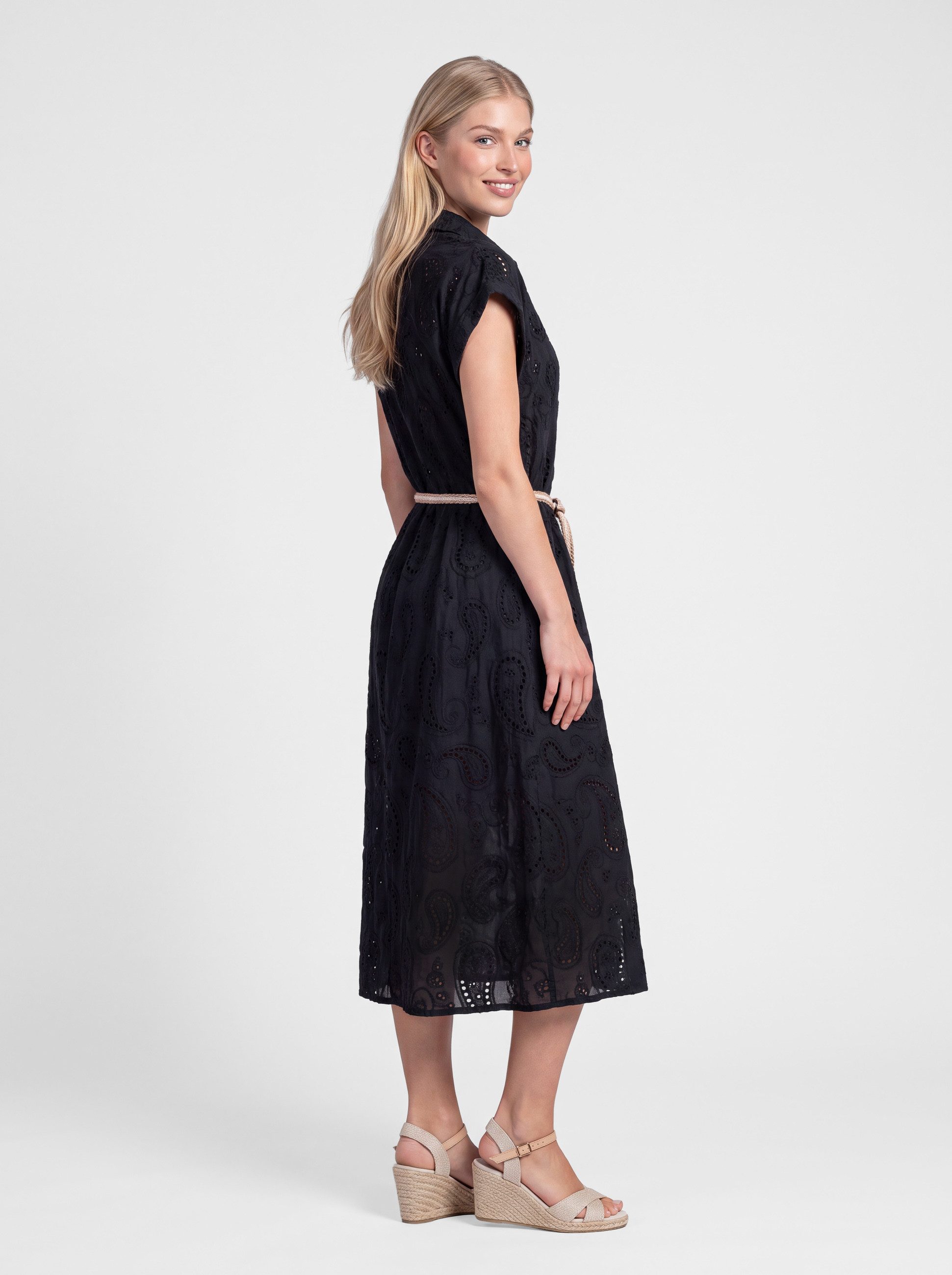 PEKIVESSA Sommerkleid Hemdblusenkleid mit Lochstickerei und Gürtel in Midilänge