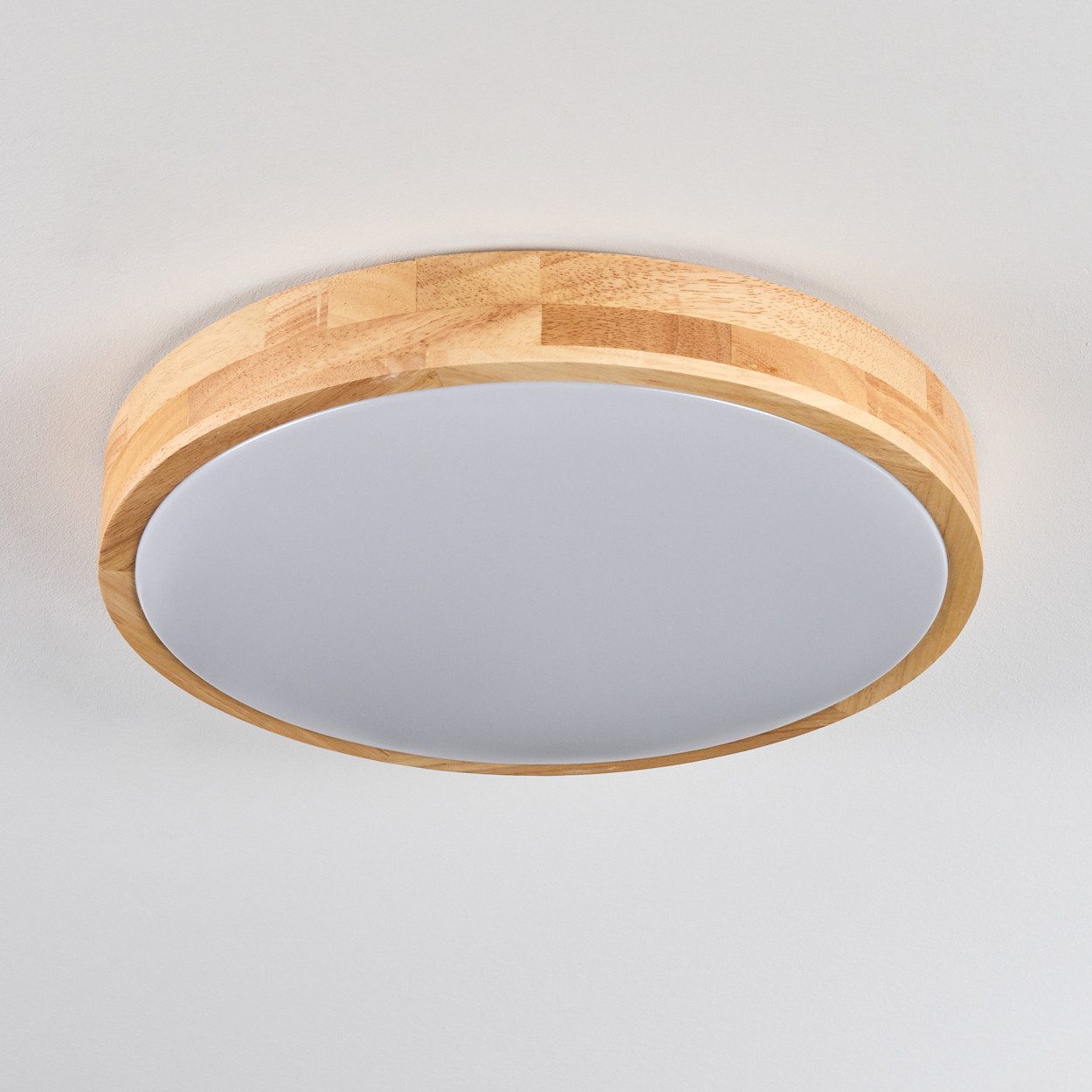 hofstein Deckenleuchte dimbare Deckenlampe aus Metall/Holz/Kunststoff in Weiß/Natur, ohne Leuchtmittel, dimmbare Boho-Leuchte (38 cm), 2500 Lumen, 3000-6000K, F – Bild 5 von 5