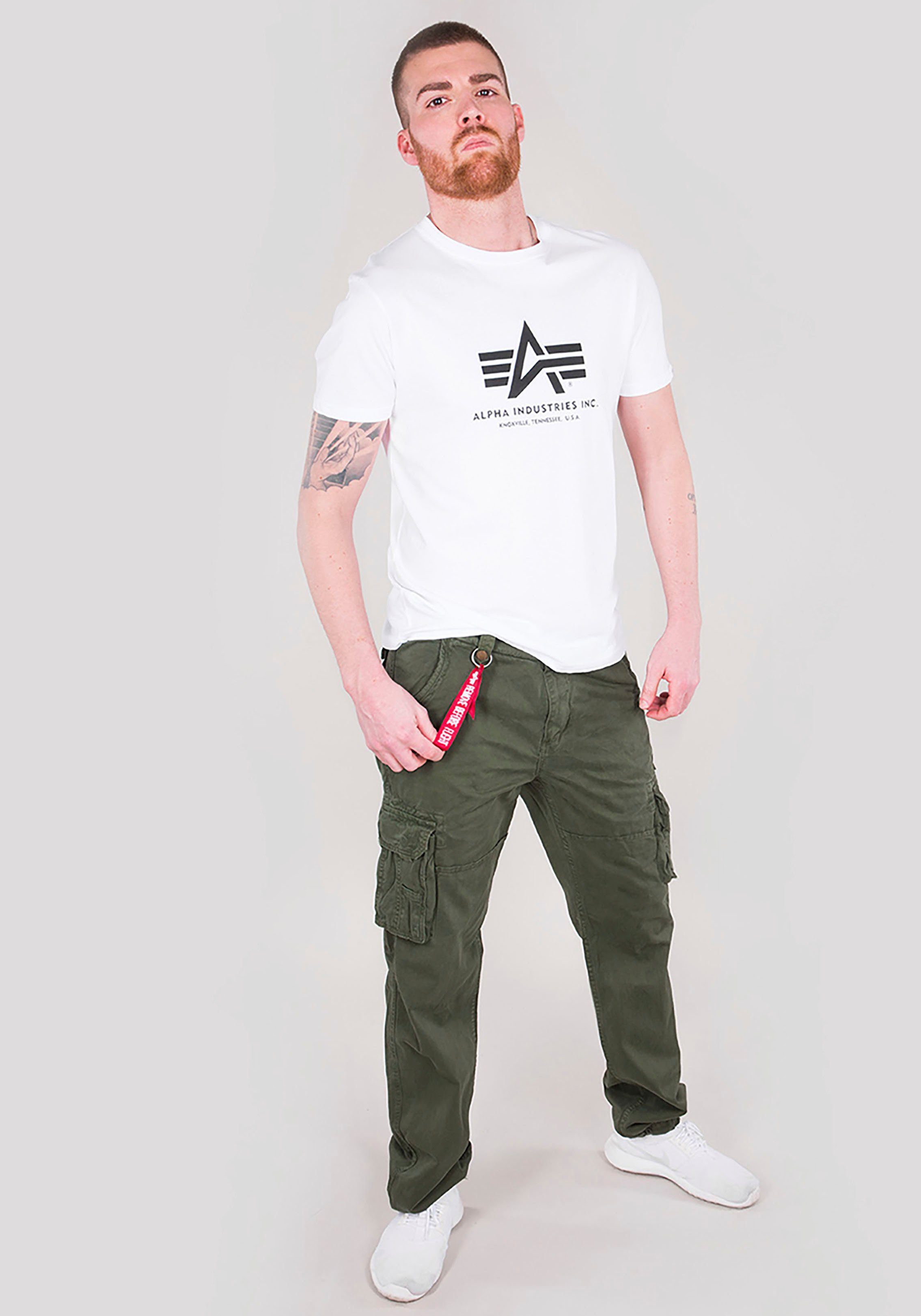 Alpha Industries Cargohose Jet Pant mit seitlichen Cargotaschen und Kordelzug am Beinabschluss