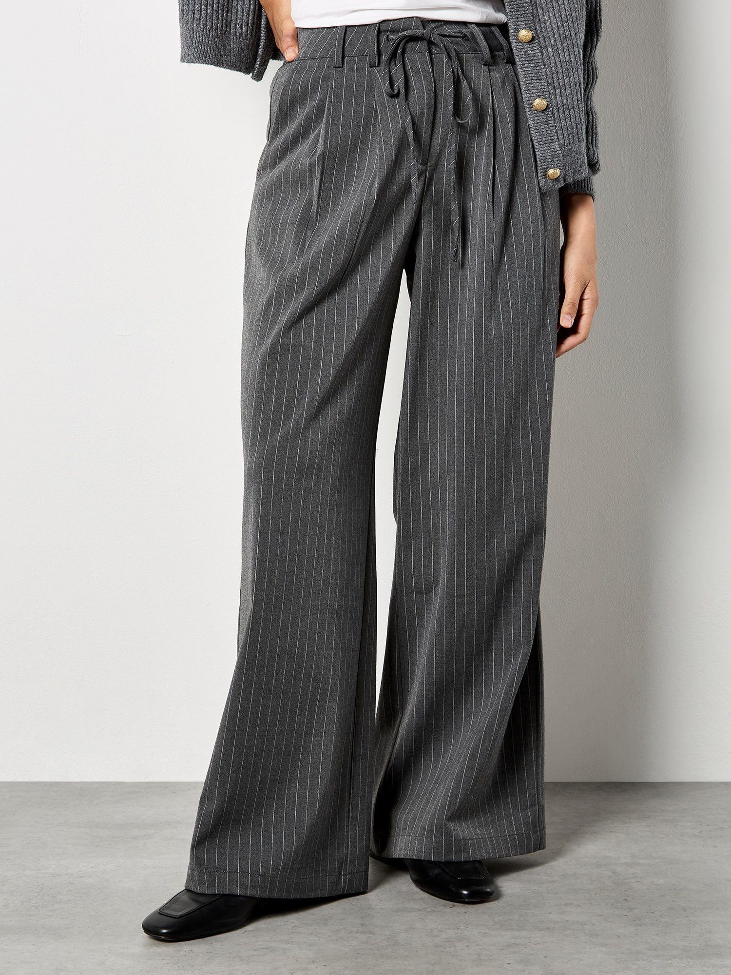 Apricot Stoffhose Bundfaltenhose (mit Bindeband) mit Nadelstreifen günstig online kaufen