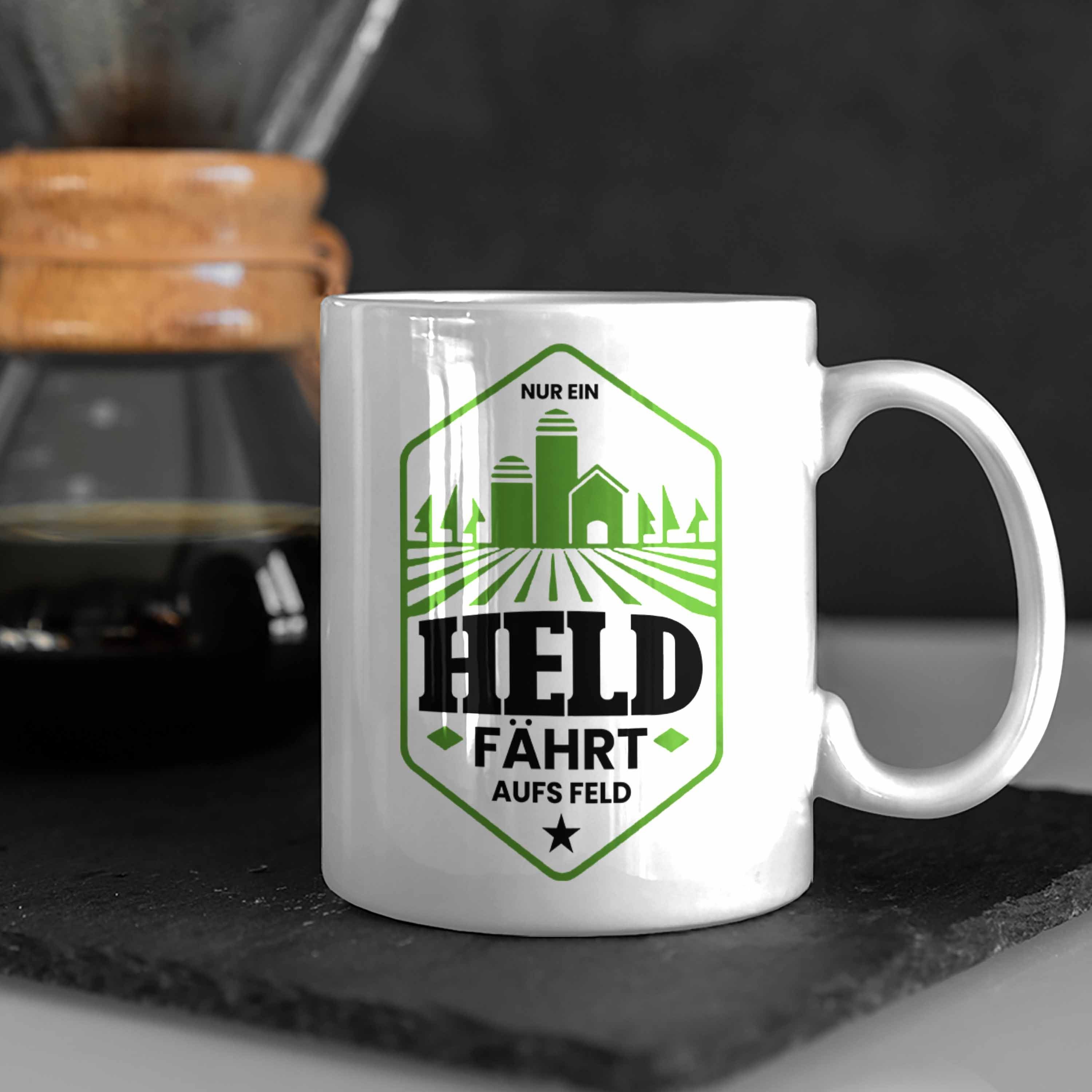 Trendation Tasse Lustige Tasse für Nur Bauern Weiss Fährt Landwirte Geschenk Ein Held Spruch