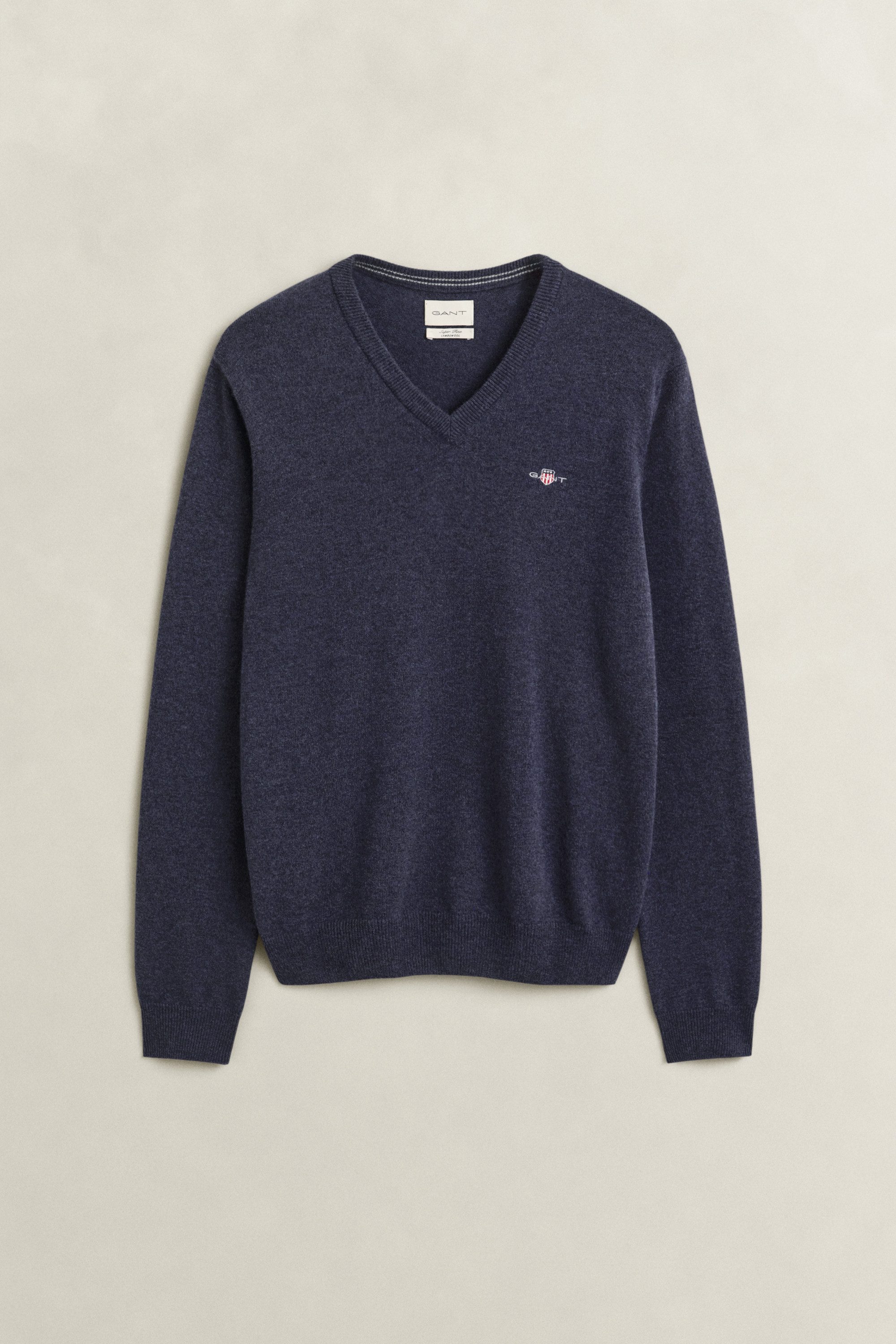 Gant V-Ausschnitt-Pullover SUPERFINE LAMBSWOOL V-NECK regular fit, gerippte Abschlüsse