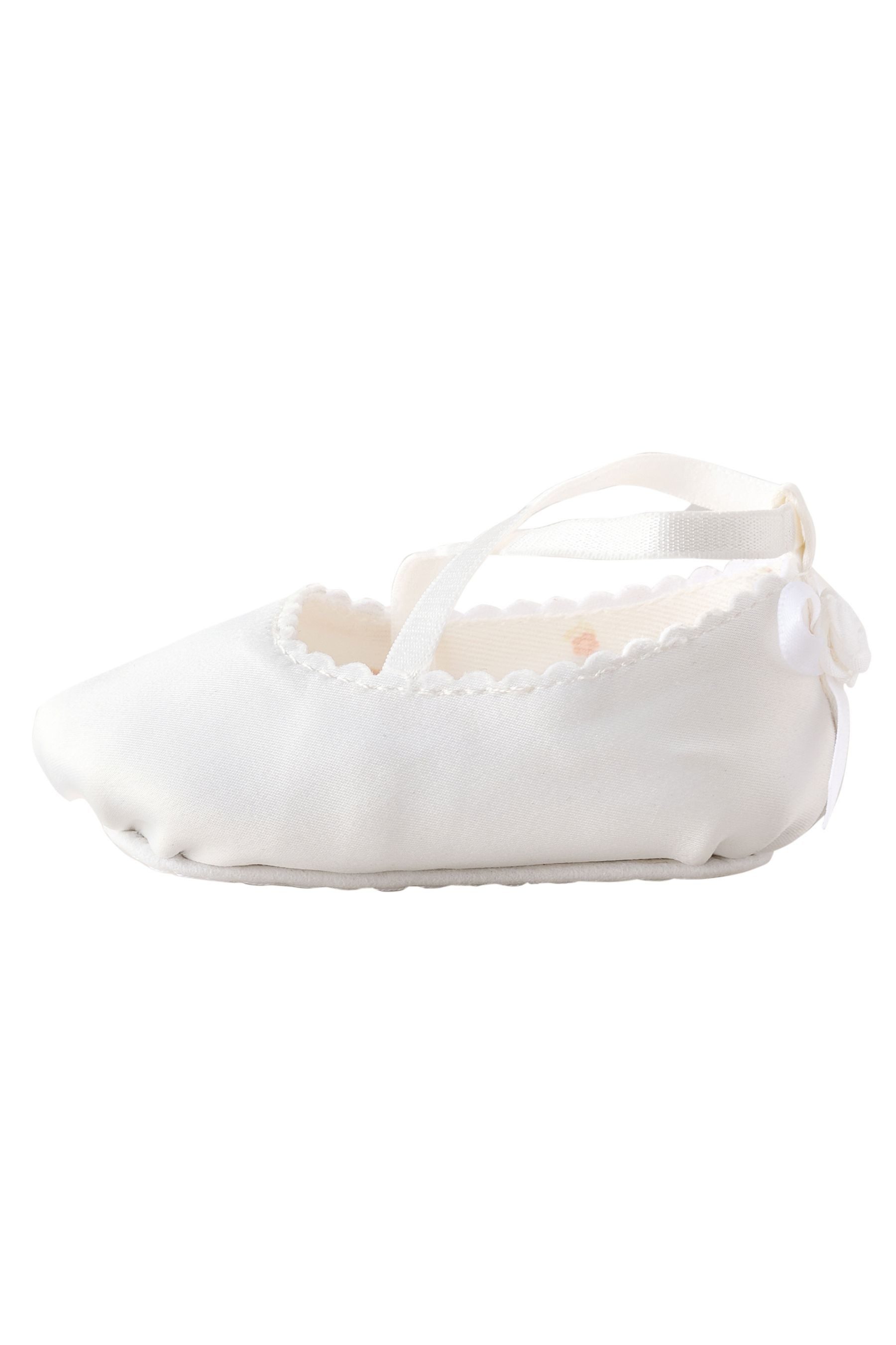 Next Baby-Ballerina aus Satin Babystiefel
