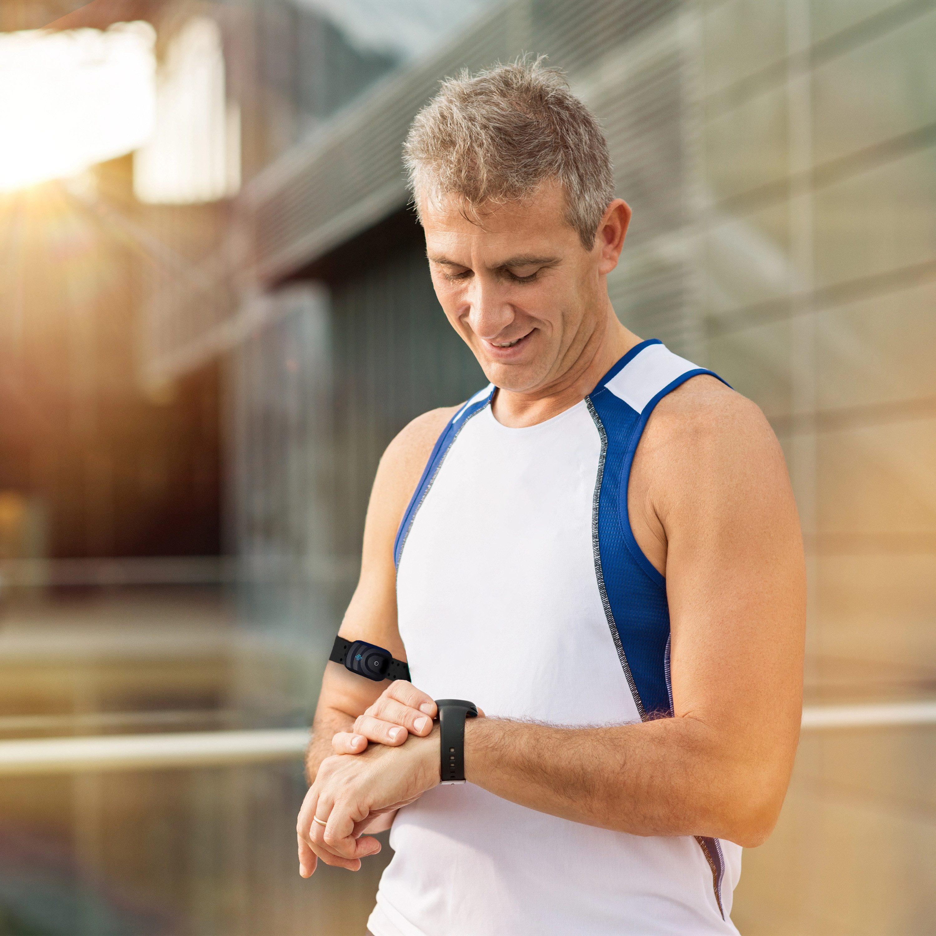 AsVIVA Pulsuhr AWS01 (AWS01 Pulsmesser, Ladekabel, Bedienungsanleitung), Wasserdicht, Bluetooth, 20h Akkulaufzeit, präziser Sensor