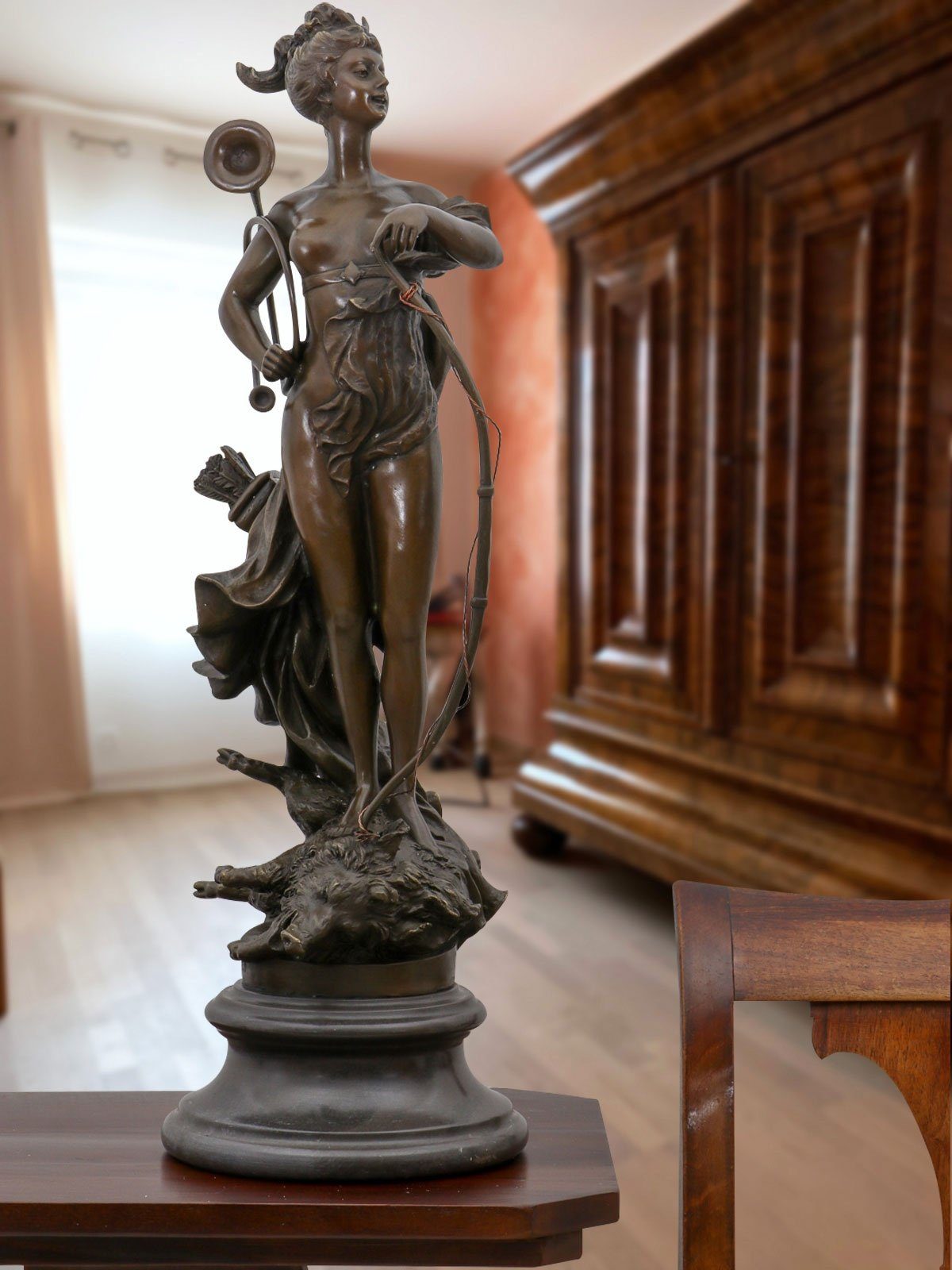 Aubaho Dekoobjekt Bronzeskulptur Diana Göttin der Jagd im Antik-Stil Bronze Figur Statue