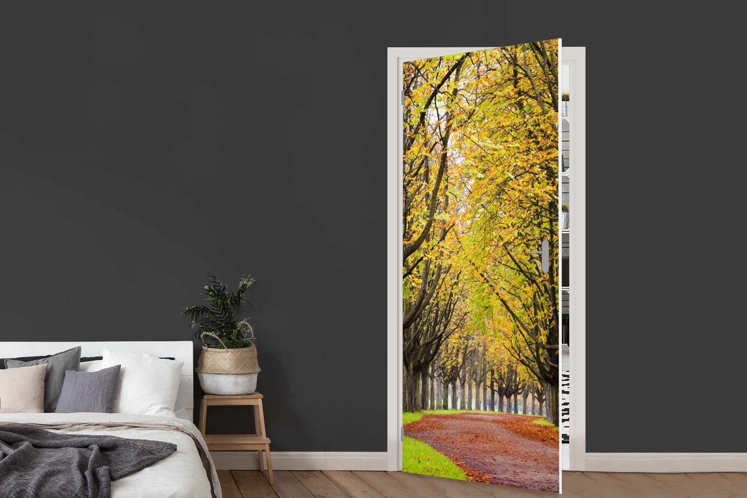 Herbst, Fototapete gelben Blättern Türtapete Türaufkleber, St), im 75x205 für bedruckt, MuchoWow cm Tür, mit Kastanienbäume Matt, (1