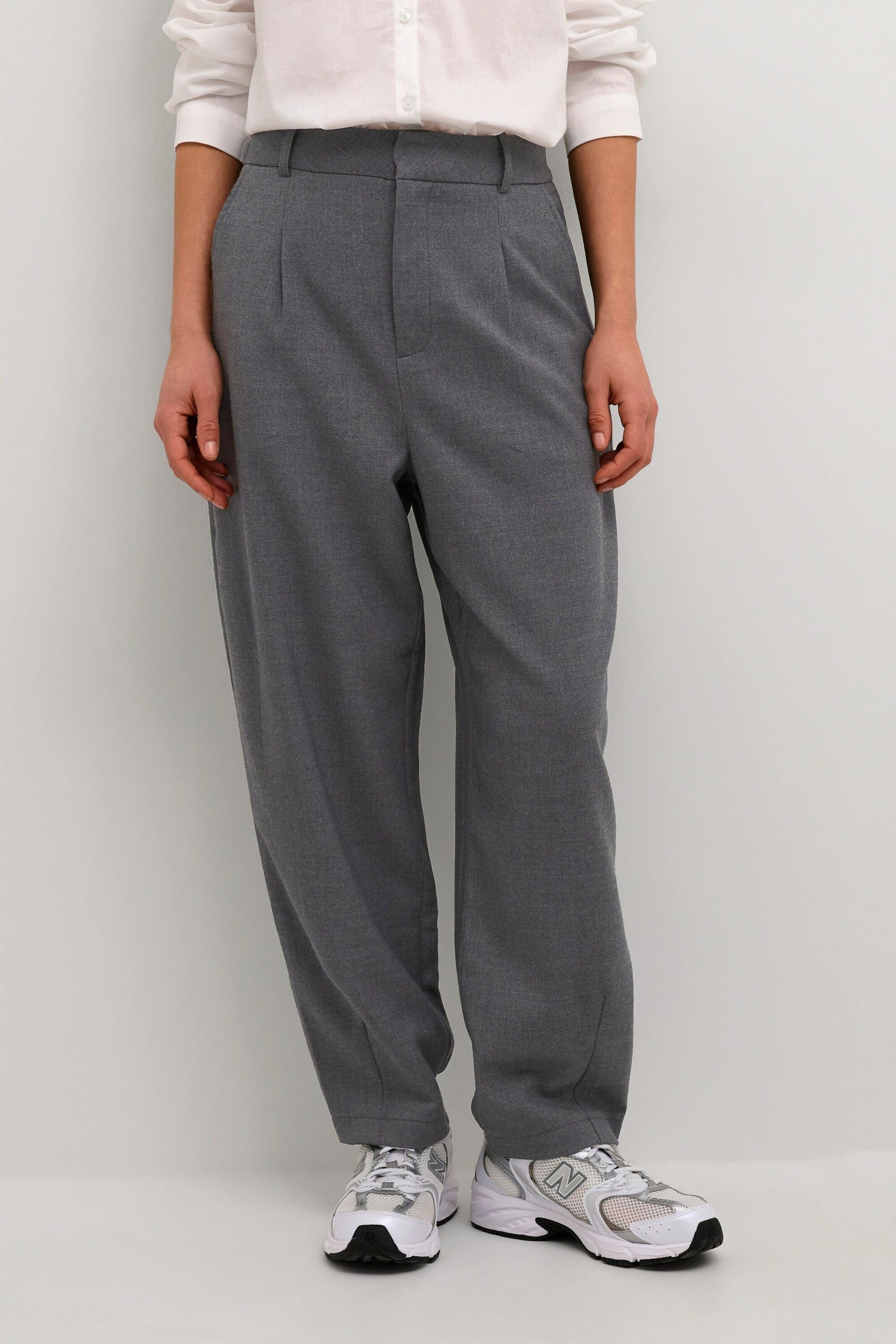 KAFFE Bundfaltenhose Merle (1-tlg) Falten günstig online kaufen