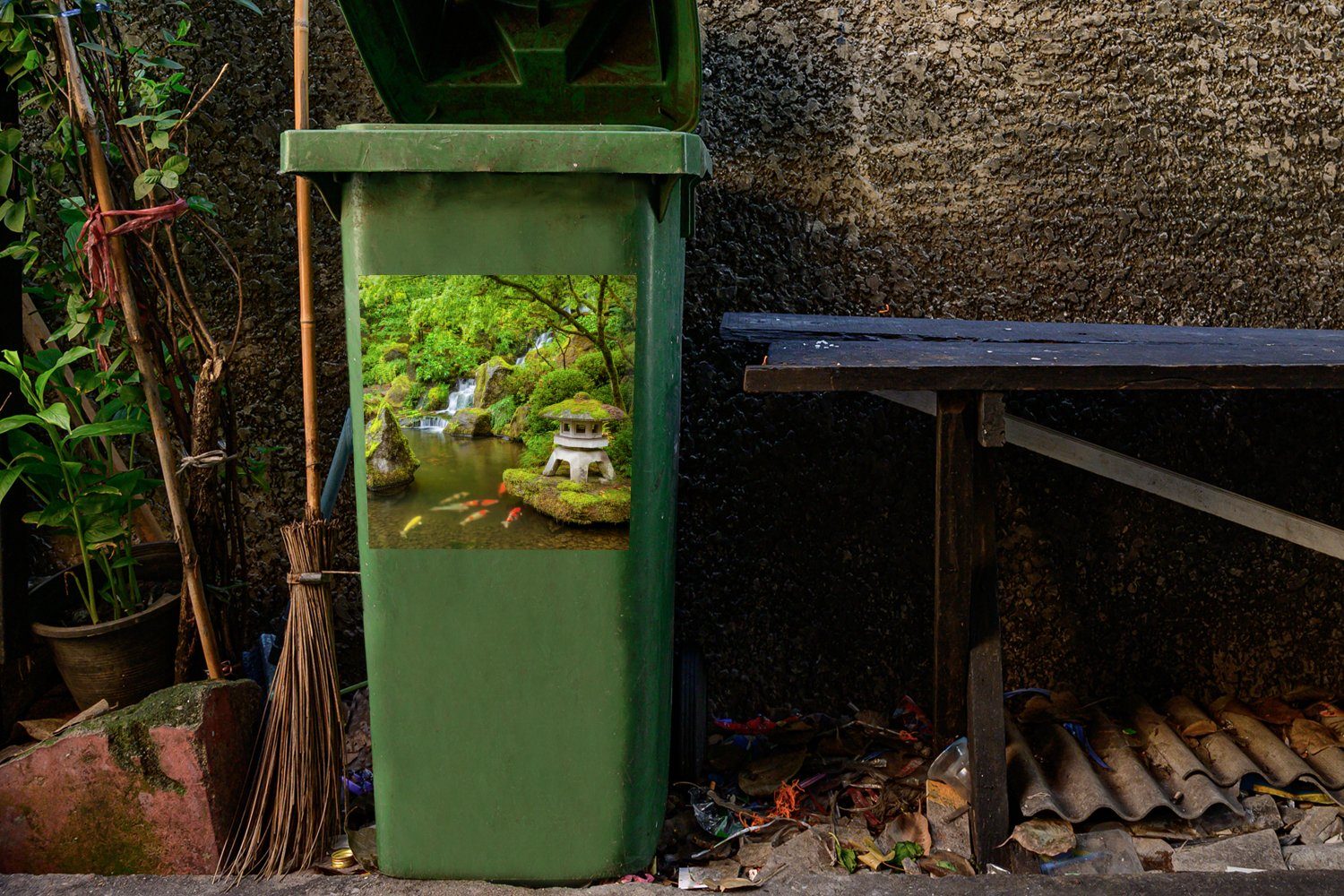 MuchoWow Wandsticker Mülleimer-aufkleber, - Moos Sticker, - (1 Wasserfall Wasser Abfalbehälter - Japanische - St), Mülltonne, Laterne Koi Container