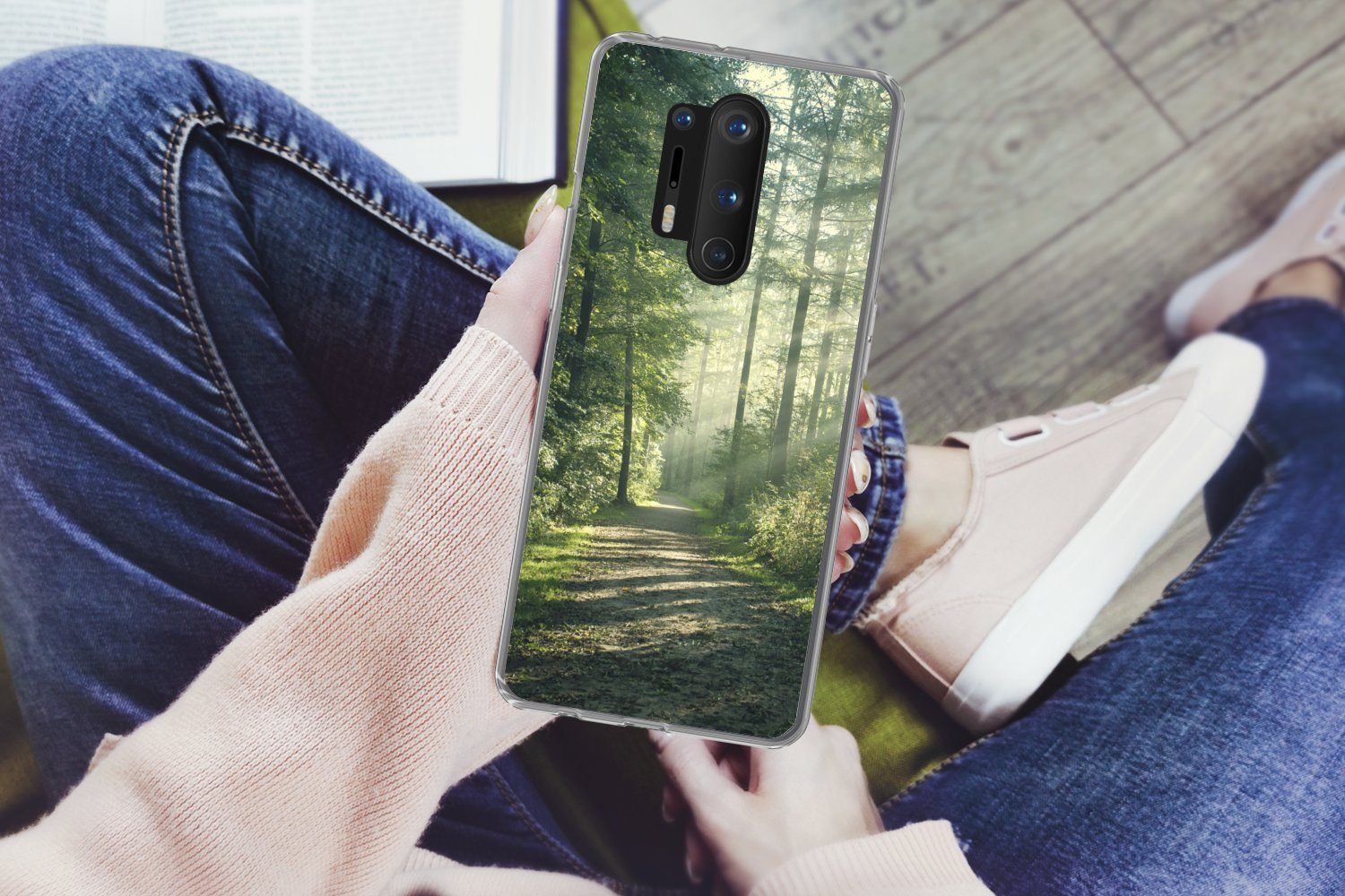 MuchoWow Handyhülle für OnePlus 8 Pro Wald - Weg - Sonne - Bäume - Grün - Natur, Phone Case, Silikon, Schutzhülle Dünn