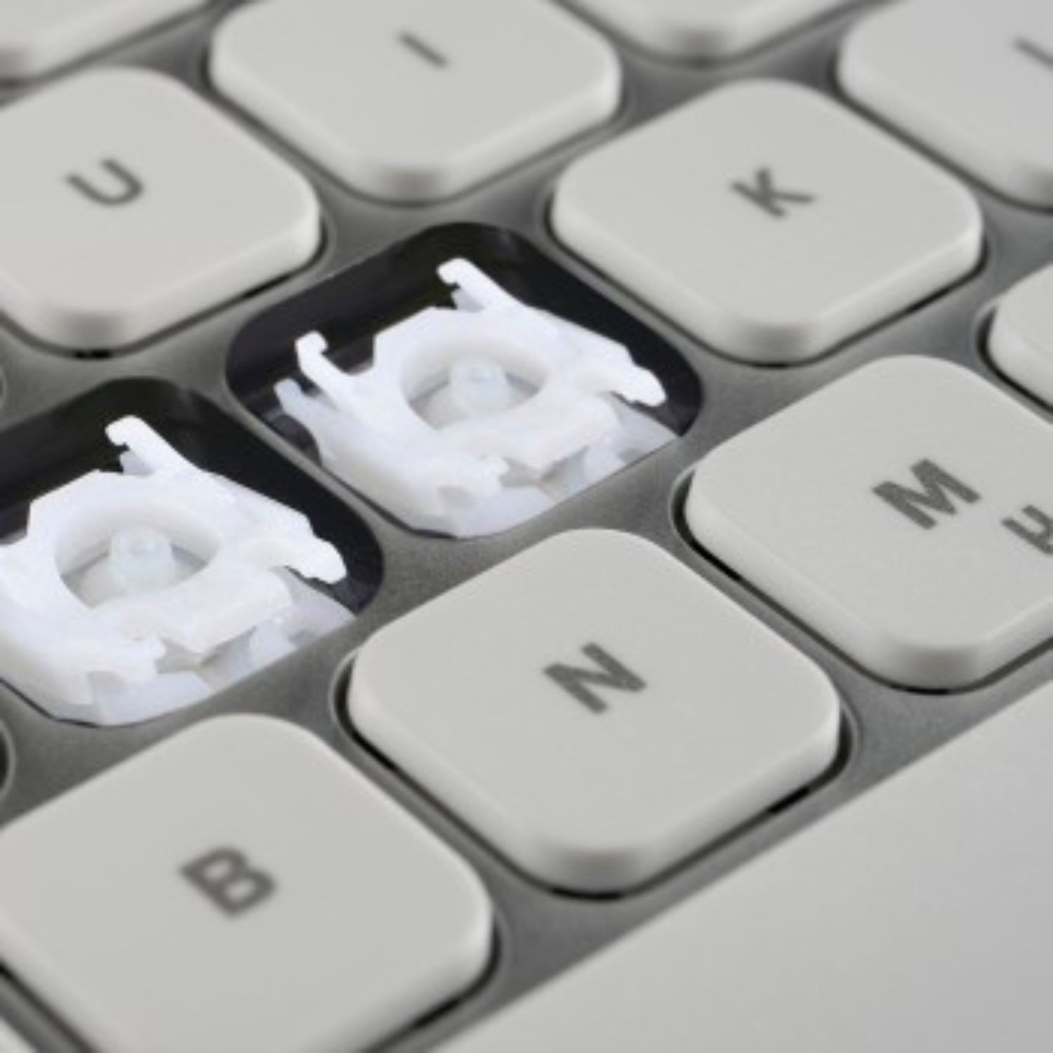 Hama Slim Keyboard Tastatur KC-700 DE-Layout Silber Gaming-Tastatur (Voll-Tastatur Scissor-Tasten Leise Ziffernblock Num-Pad Flach Office) – Bild 5 von 5