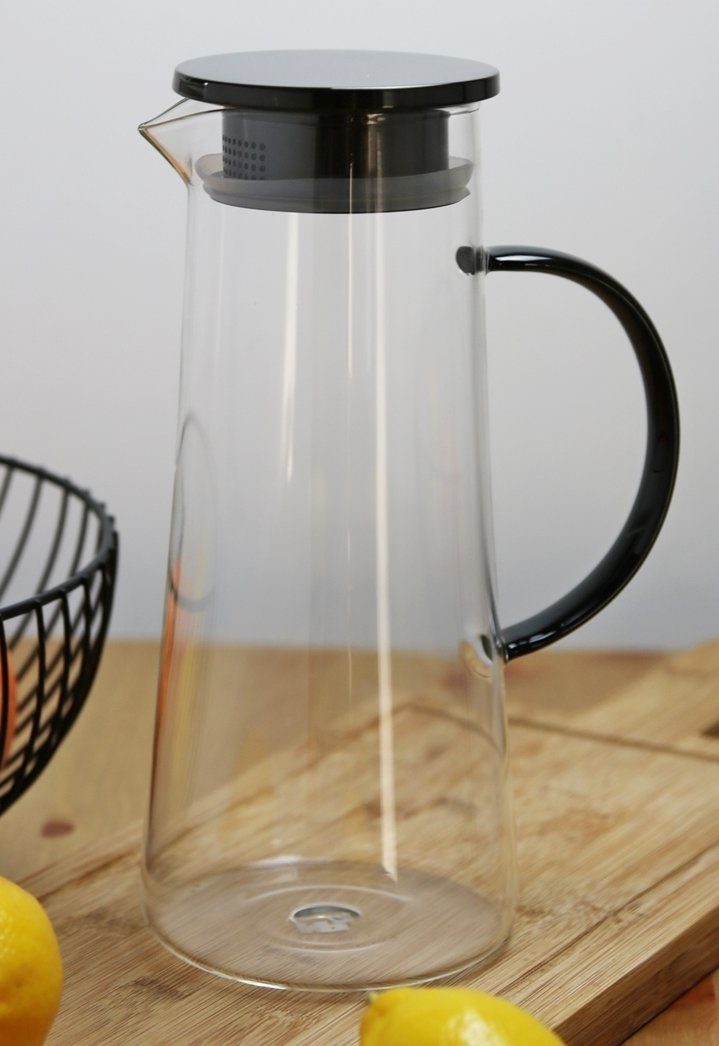 Emilja Wasserkrug Glaskrug 1,3L mit Black Deckel - High