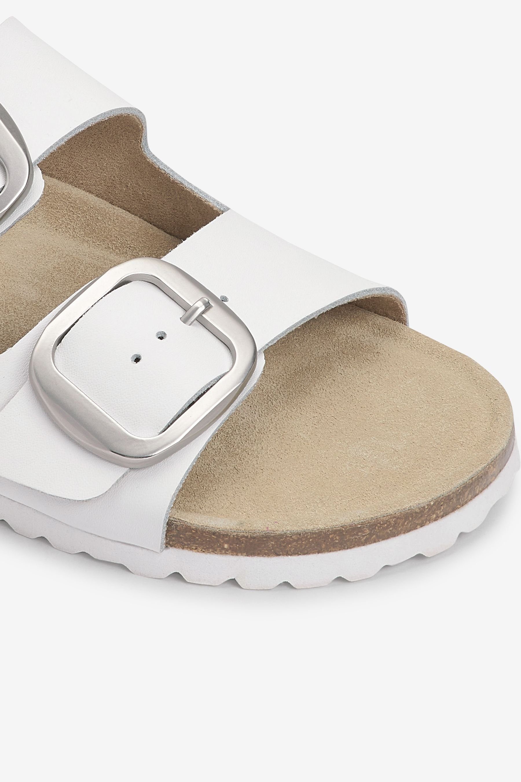 mit und aus White (1-tlg) Next Doppelriemen Sandalen Leder Sandale Fußbett