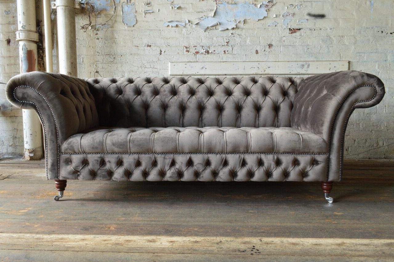 Xlmoebel Chesterfield-Sofa Elegante Polstercouch im Chesterfield-Stil aus Mikrofaser, Hergestellt in Europa