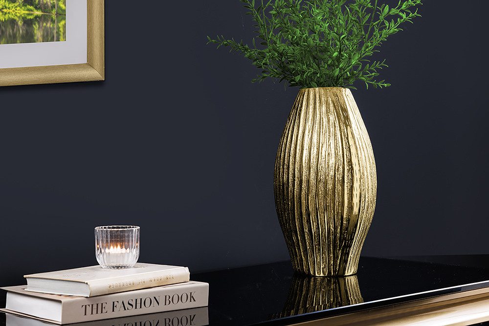 riess-ambiente Dekovase ELEGANCE 35cm gold antik - Metall, Hammerschlag Design, handmade (Einzelartikel, 1 St), Tischdeko als Accessoire für Wohn-, Ess- & Schlafzimmer oder Flur