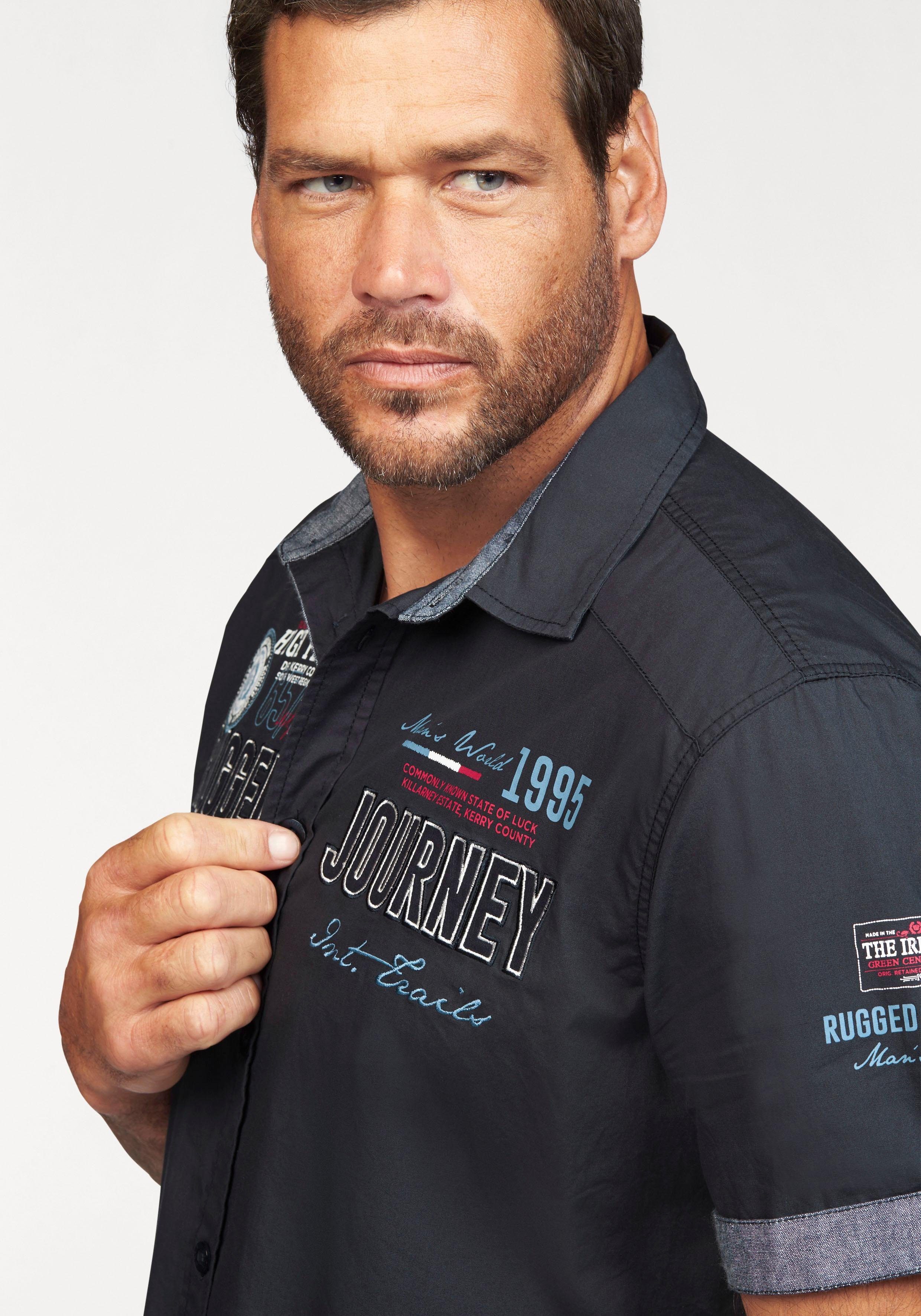 Man's World Kurzarmhemd mit Print und Aufnähern