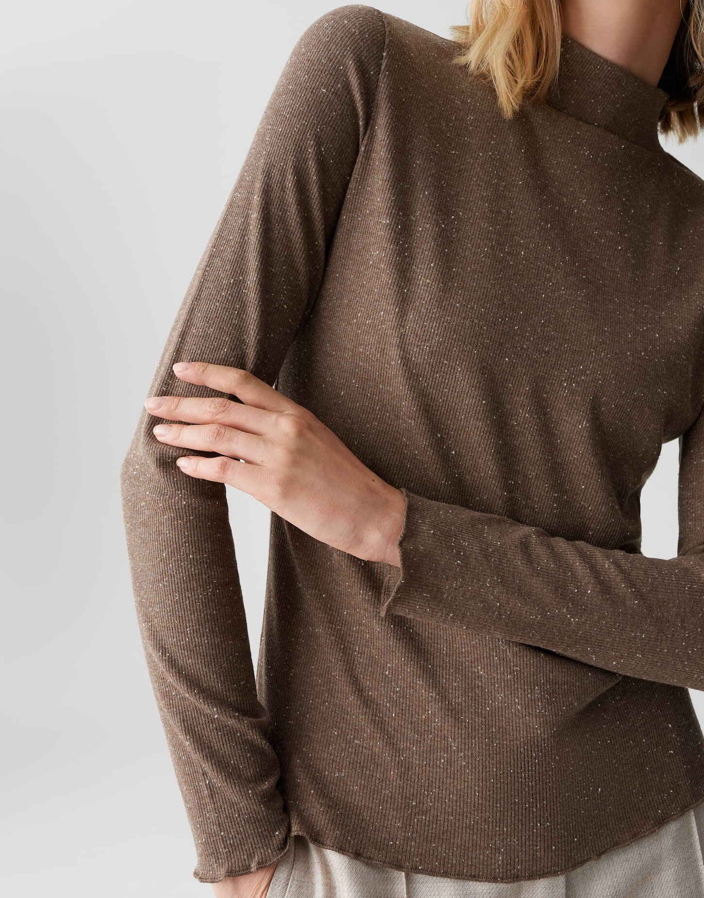 OPUS Langarmshirt SUHANNA CURLY Slim Fit aus elastischem Jersey schmale Passform, natürlicher Griff, elastischer Stoff