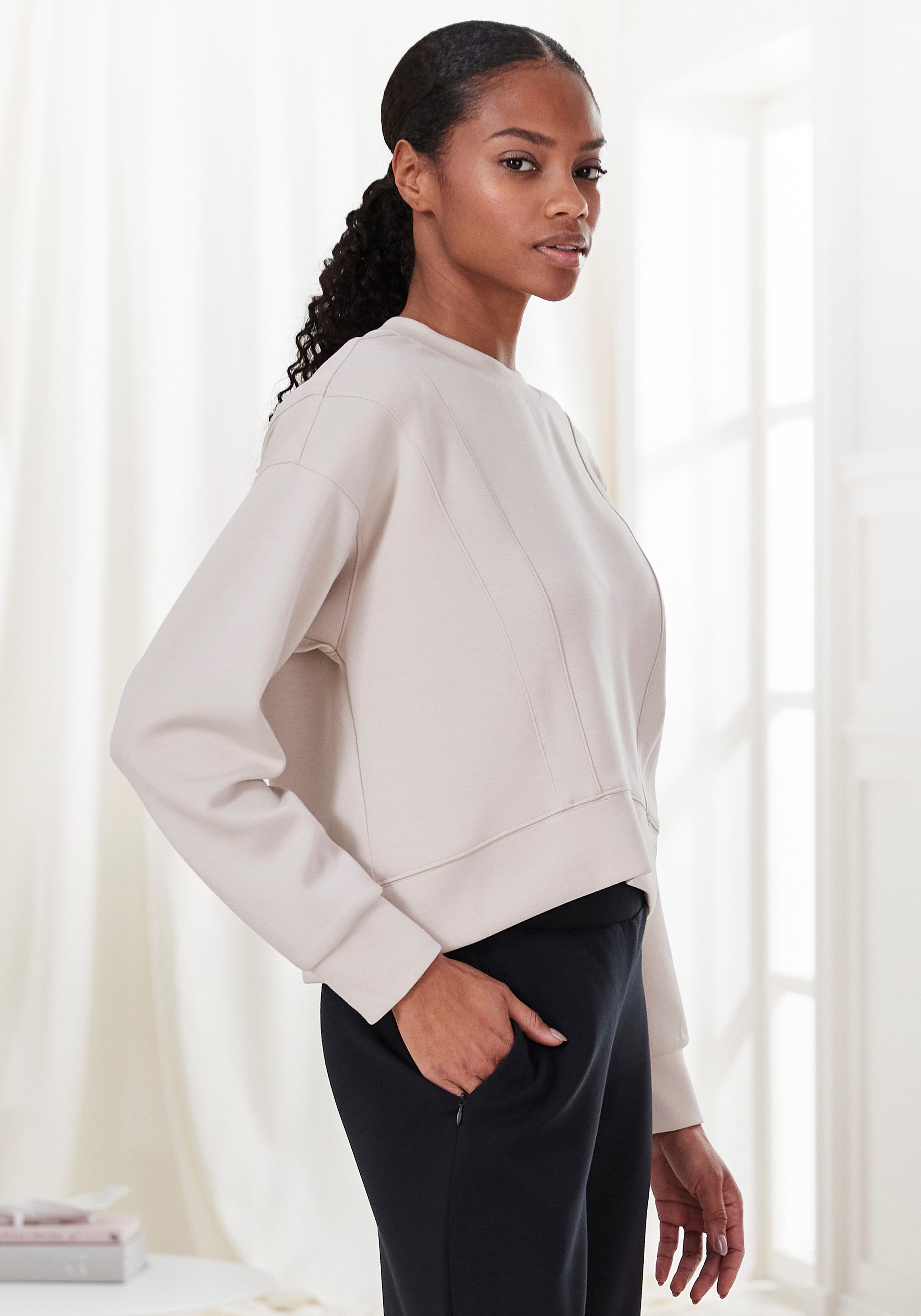 French Connection Sweatshirt mit überschnittenen Schultern