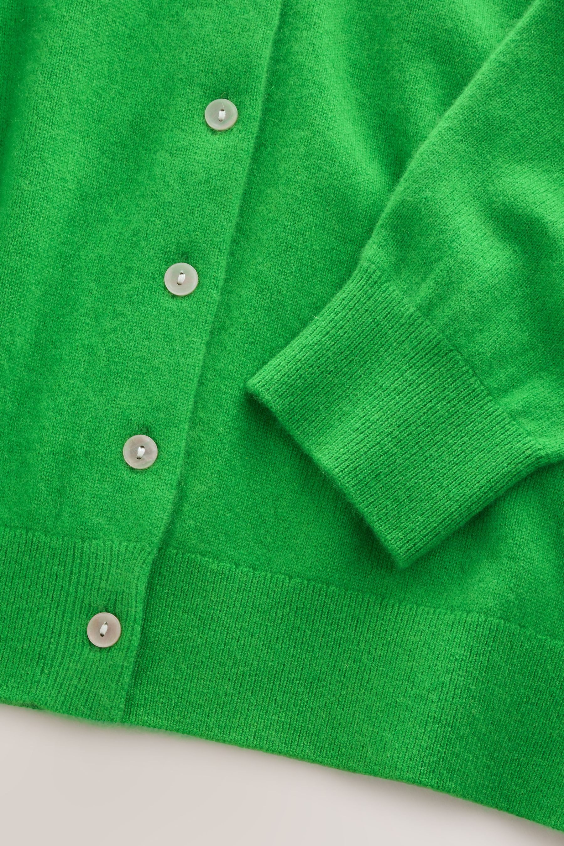 Next Strickjacke Langärmelige Strickjacke aus 100 % Kaschmir (1-tlg)