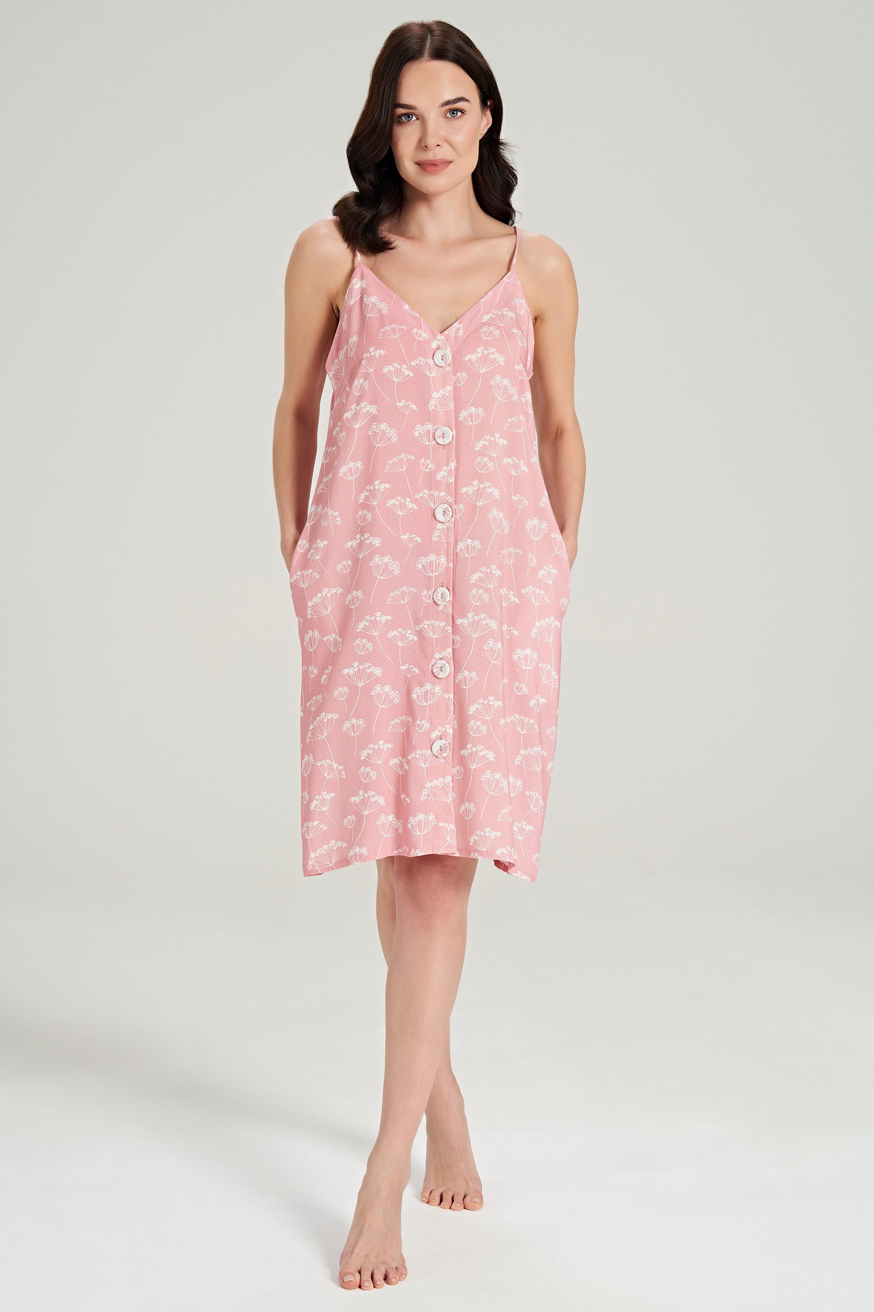 FEYZA Schlafanzug Damen Nachthemd mit Knopfleiste und Blumenmuster – in Grün oder Pink. Knopfleiste vorne für einfaches An- und Ausziehen