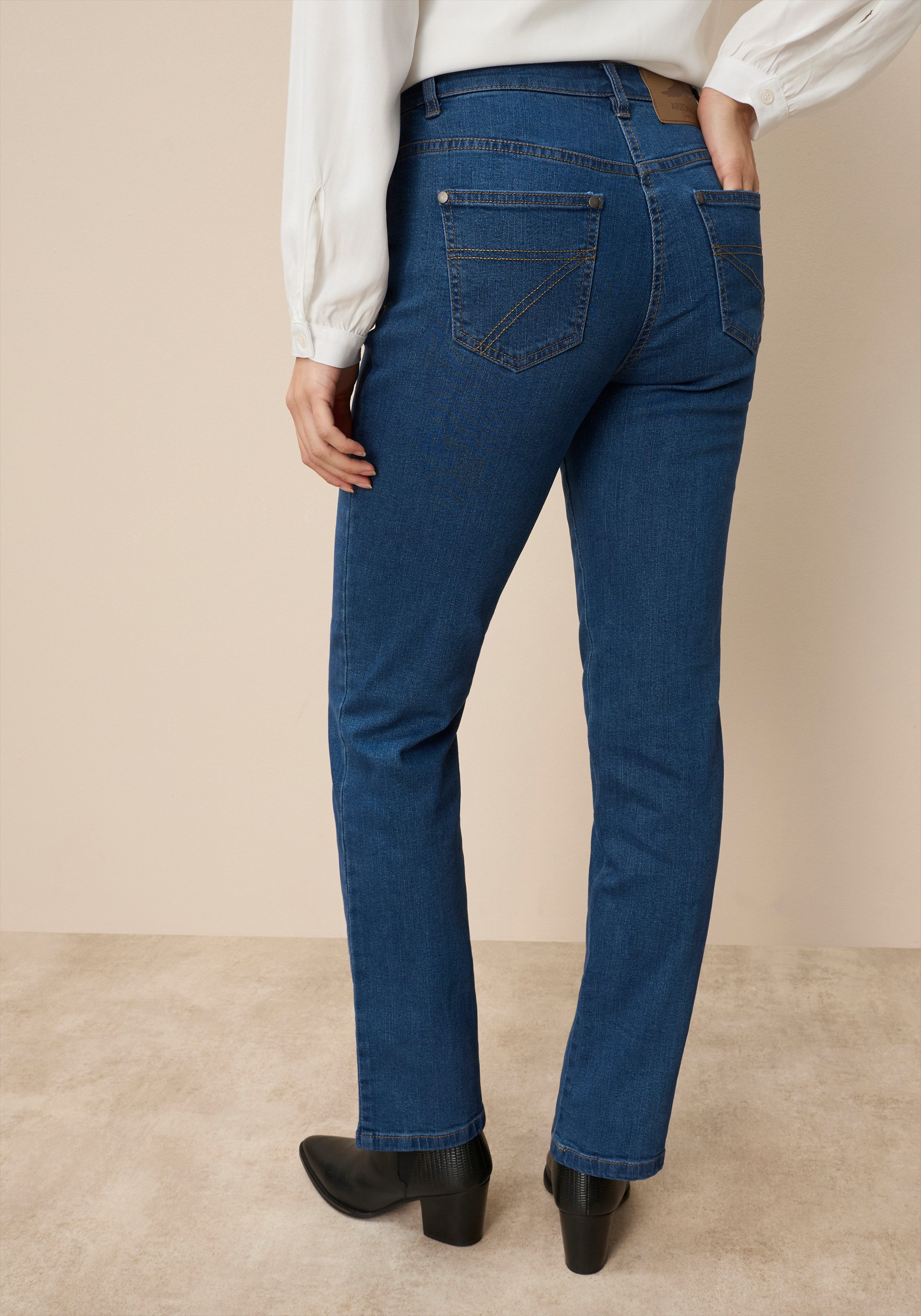 Arizona Gerade Jeans Annett bequeme Passform, 5-Pocket-Style, hohe Taille