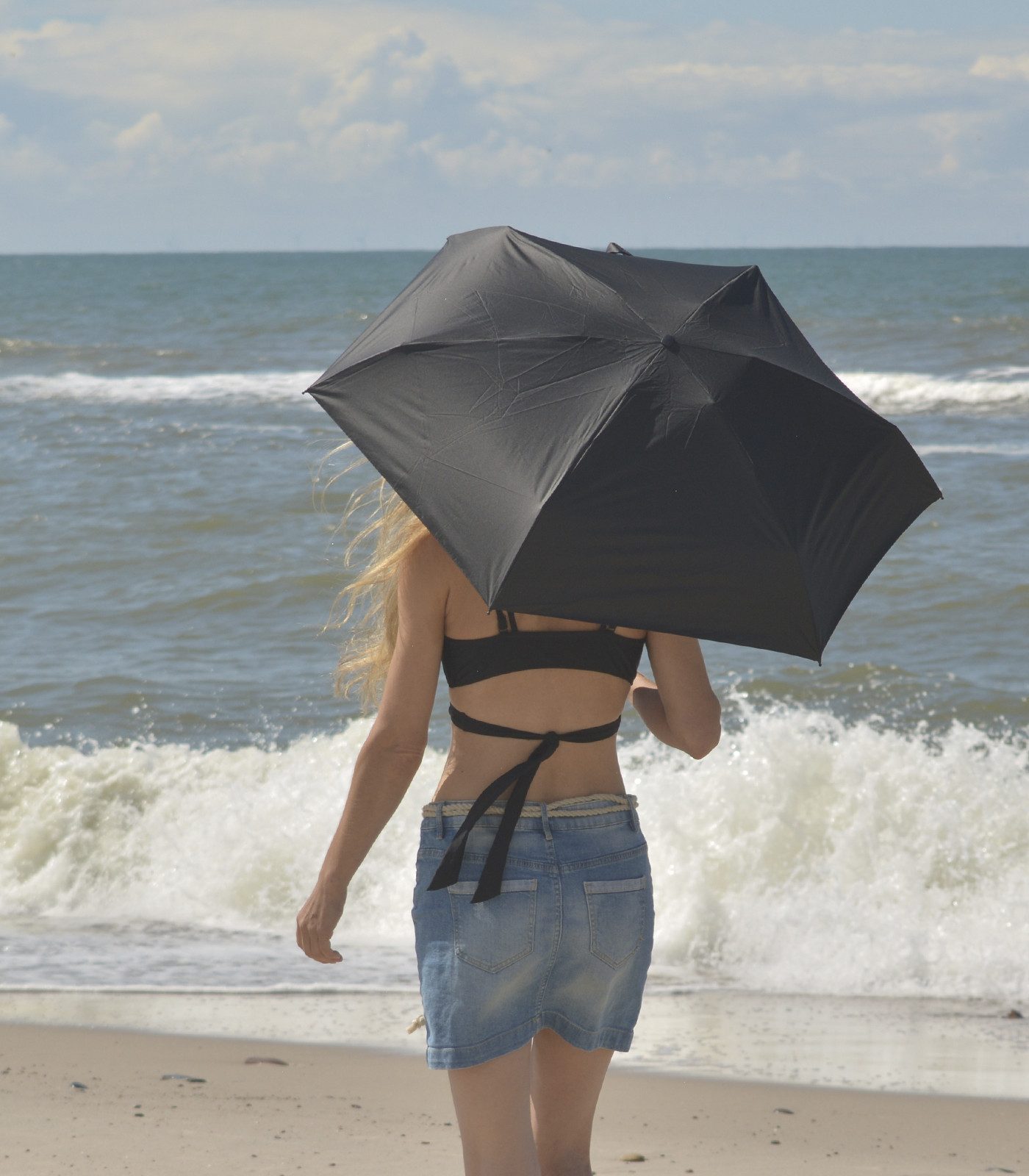 iX-brella Taschenregenschirm Sonnen-Regenschirm mit UPF 50+, UV-Hitze-Schutz, winzig klein, mit Handöffner, innen silber – Bild 5 von 5