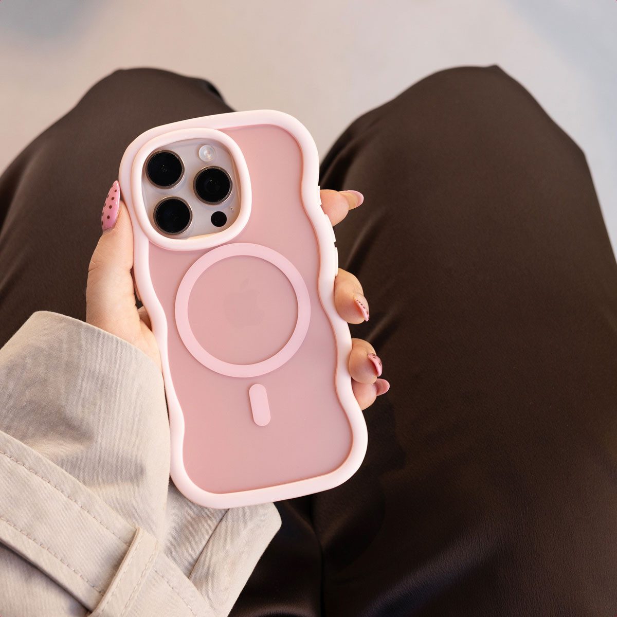 Selencia Backcover Selencia Wavy Backcover mit MagSafe Samsung Galaxy S26 Ultra - Soft Pi – Bild 5 von 5